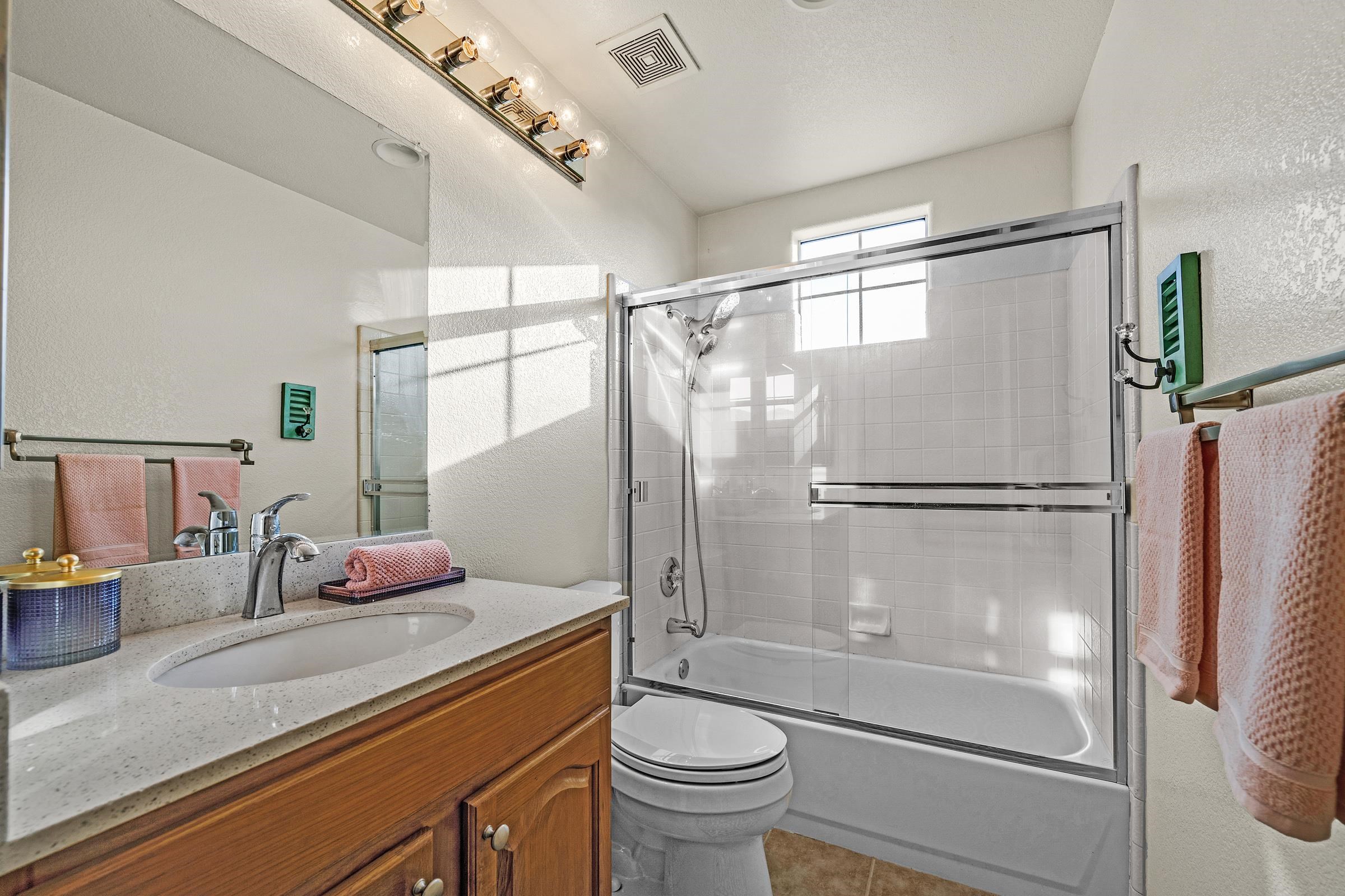 Detail Gallery Image 27 of 33 For 15100 Shining Star Ln, San Leandro,  CA 94579 - 4 Beds | 3 Baths
