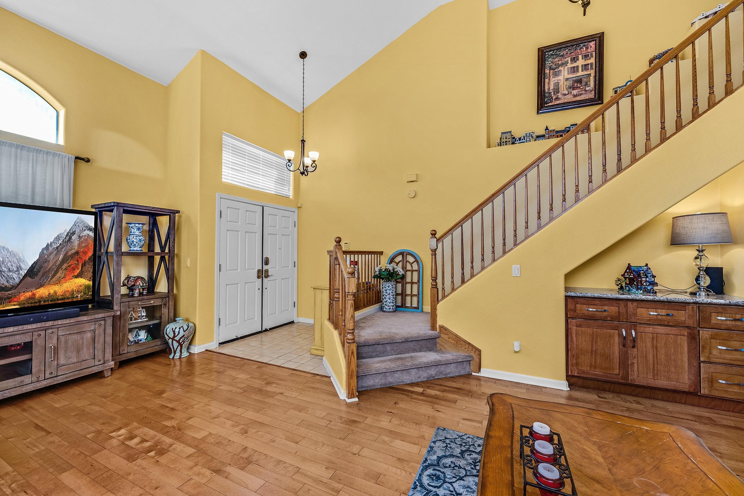 Detail Gallery Image 5 of 33 For 15100 Shining Star Ln, San Leandro,  CA 94579 - 4 Beds | 3 Baths