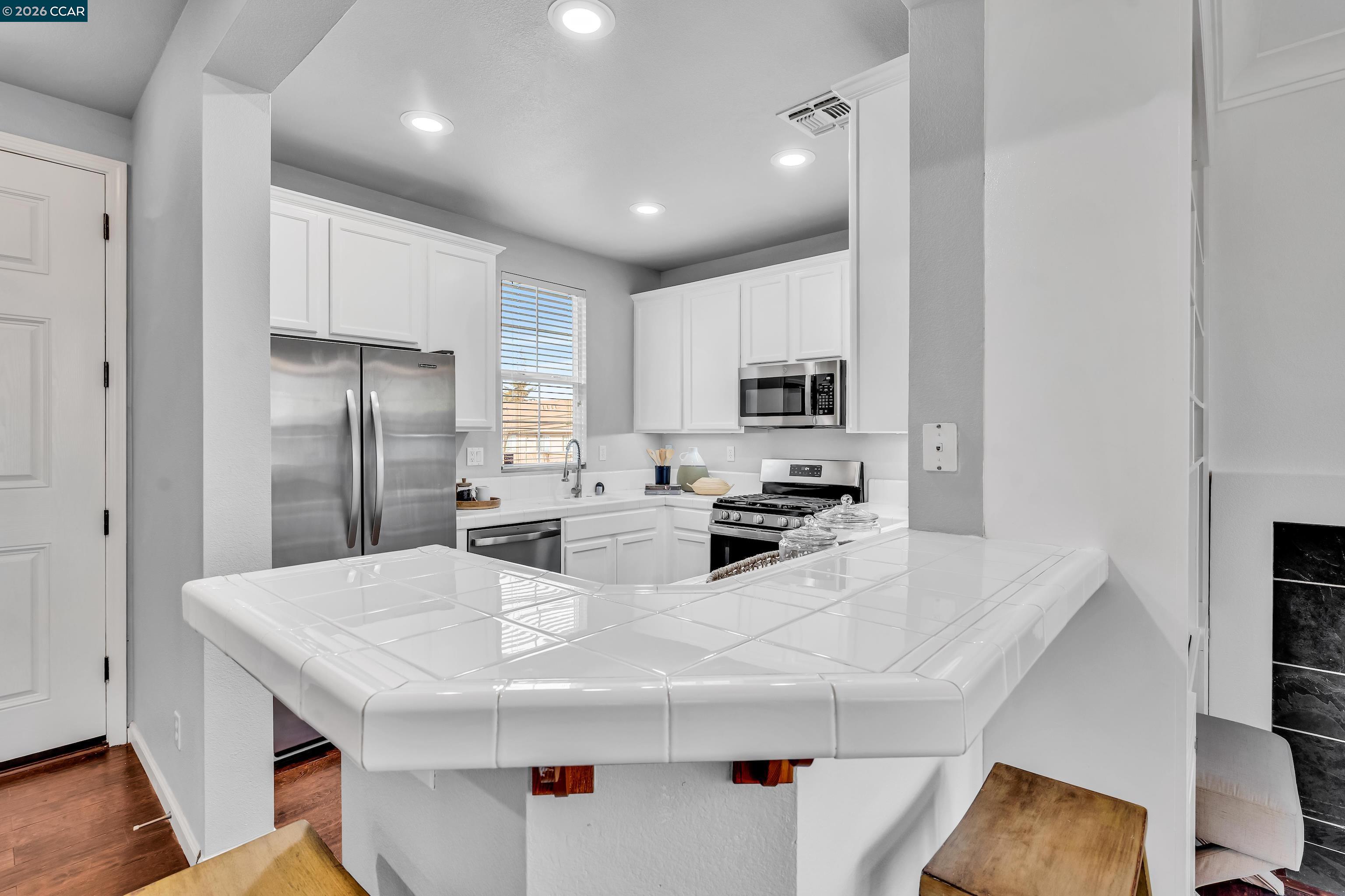 Photo #11: 41122440 Listing: Photo #11