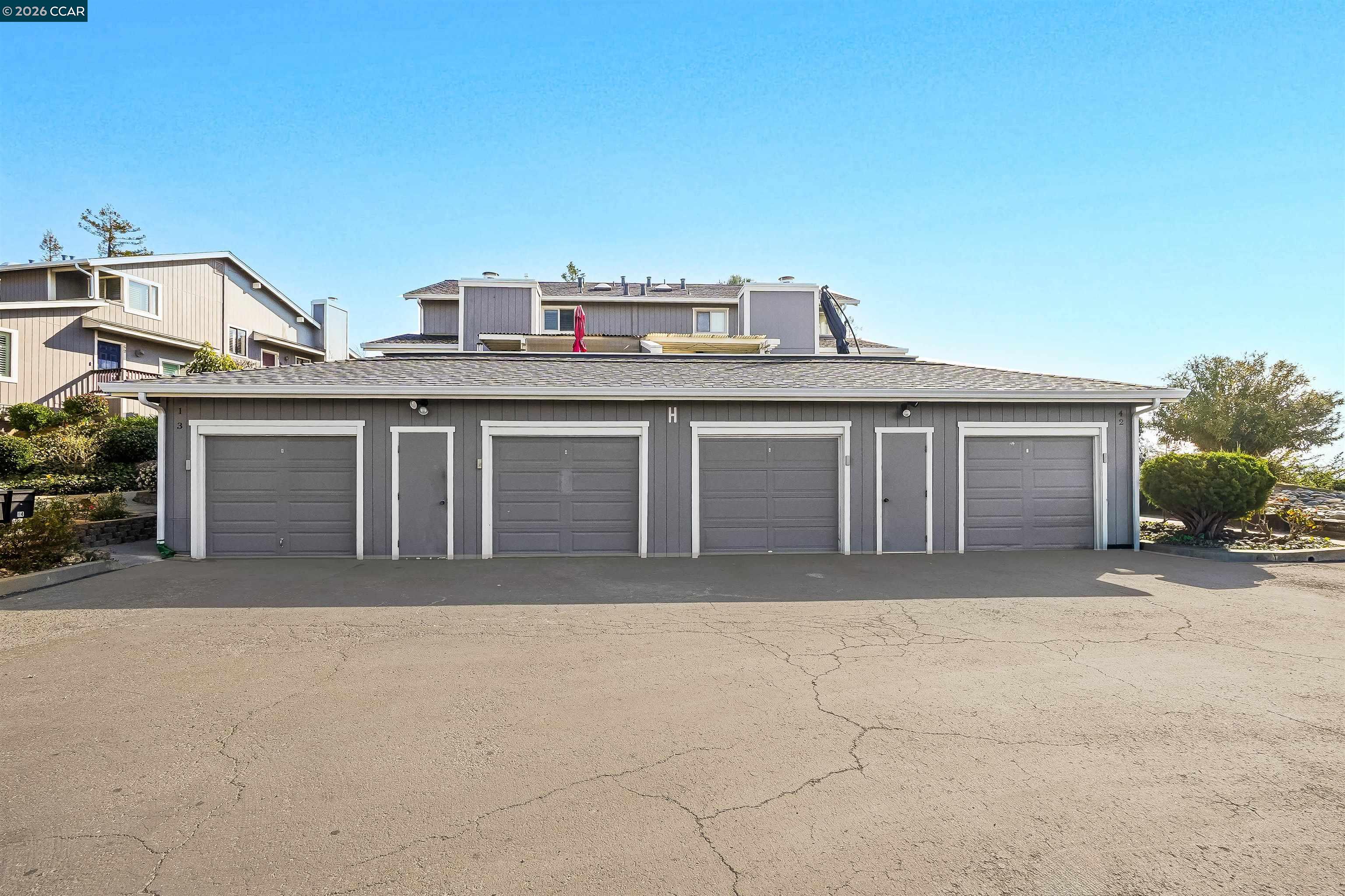 Photo #3: 41122443 Listing: Photo #3