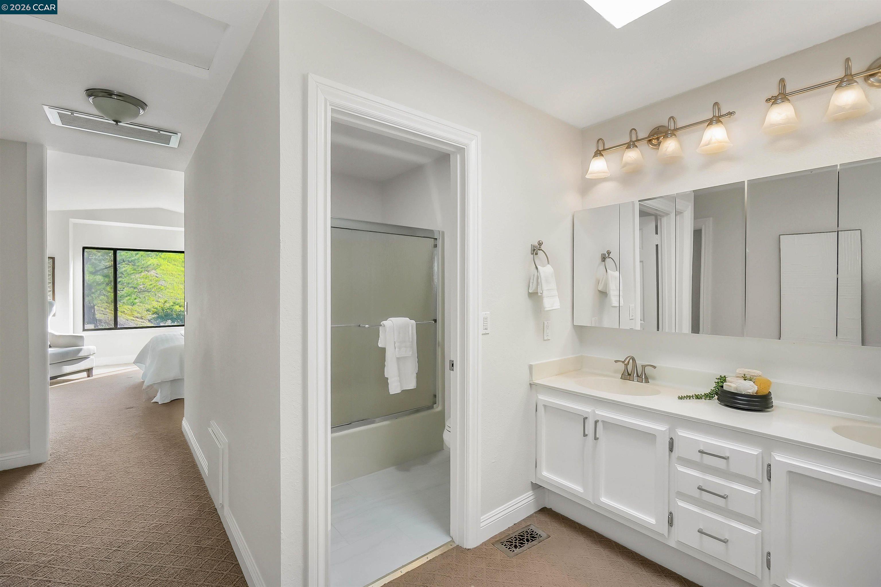 Photo #38: 41122443 Listing: Photo #38