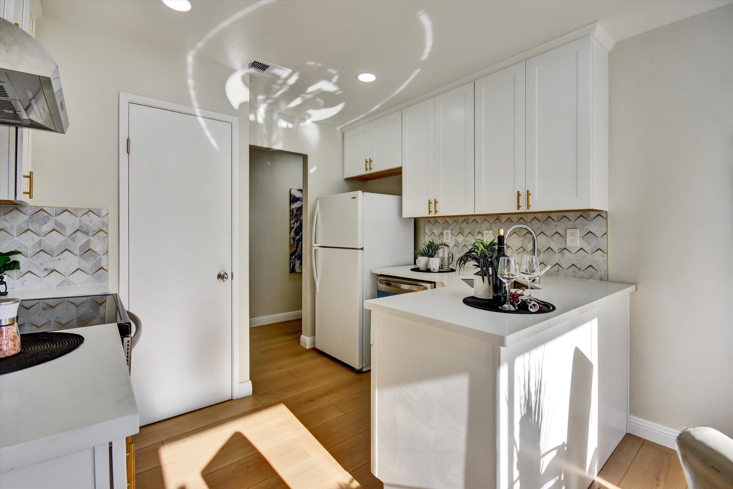 Detail Gallery Image 11 of 22 For 2547 Easton Ln #18,  San Jose,  CA 95133 - 2 Beds | 2 Baths