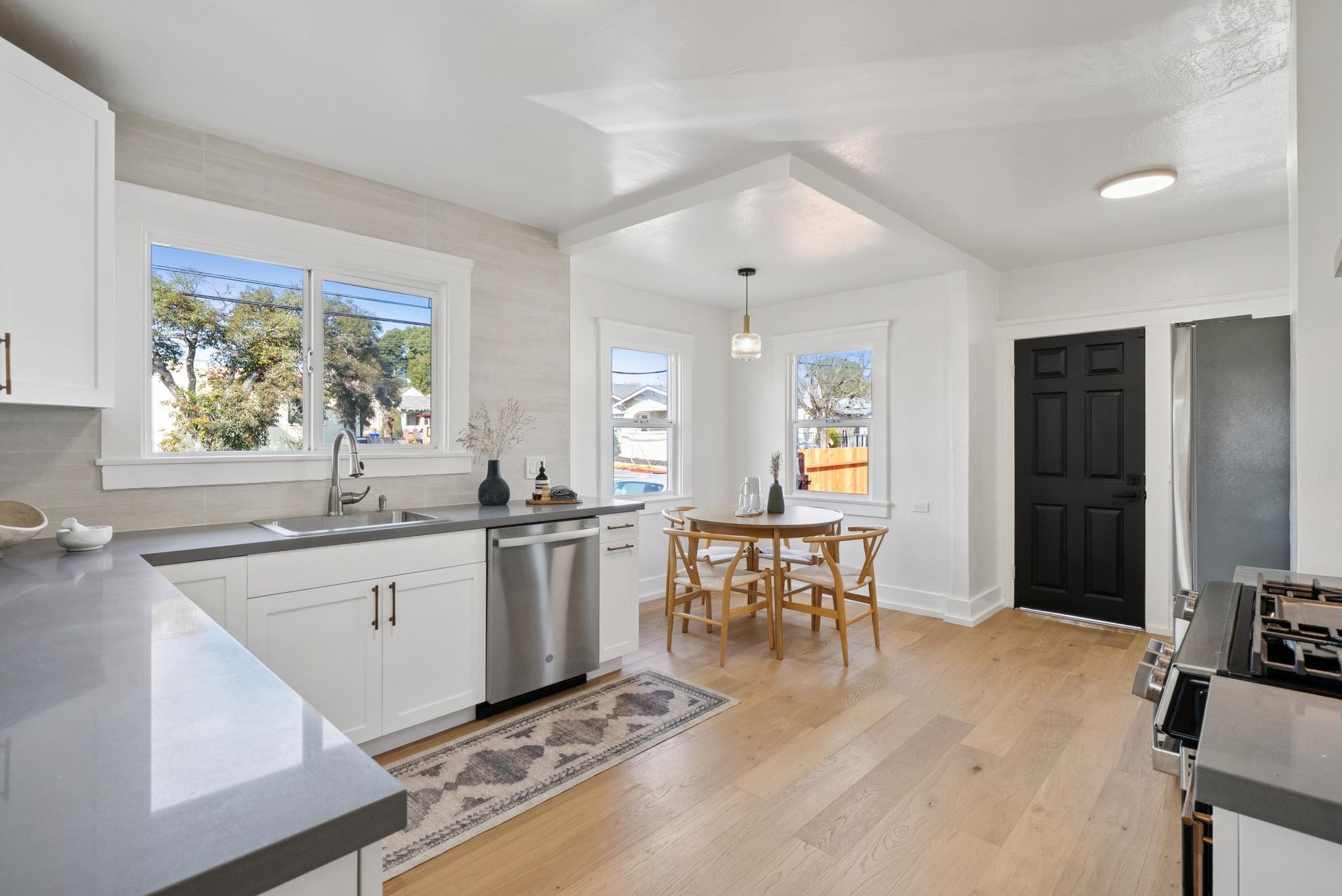 Detail Gallery Image 18 of 48 For 5500 Laverne Ave, Oakland,  CA 94605 - 2 Beds | 1 Baths