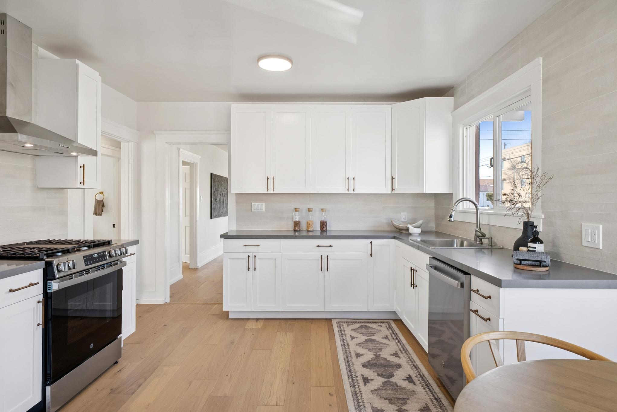 Detail Gallery Image 20 of 48 For 5500 Laverne Ave, Oakland,  CA 94605 - 2 Beds | 1 Baths