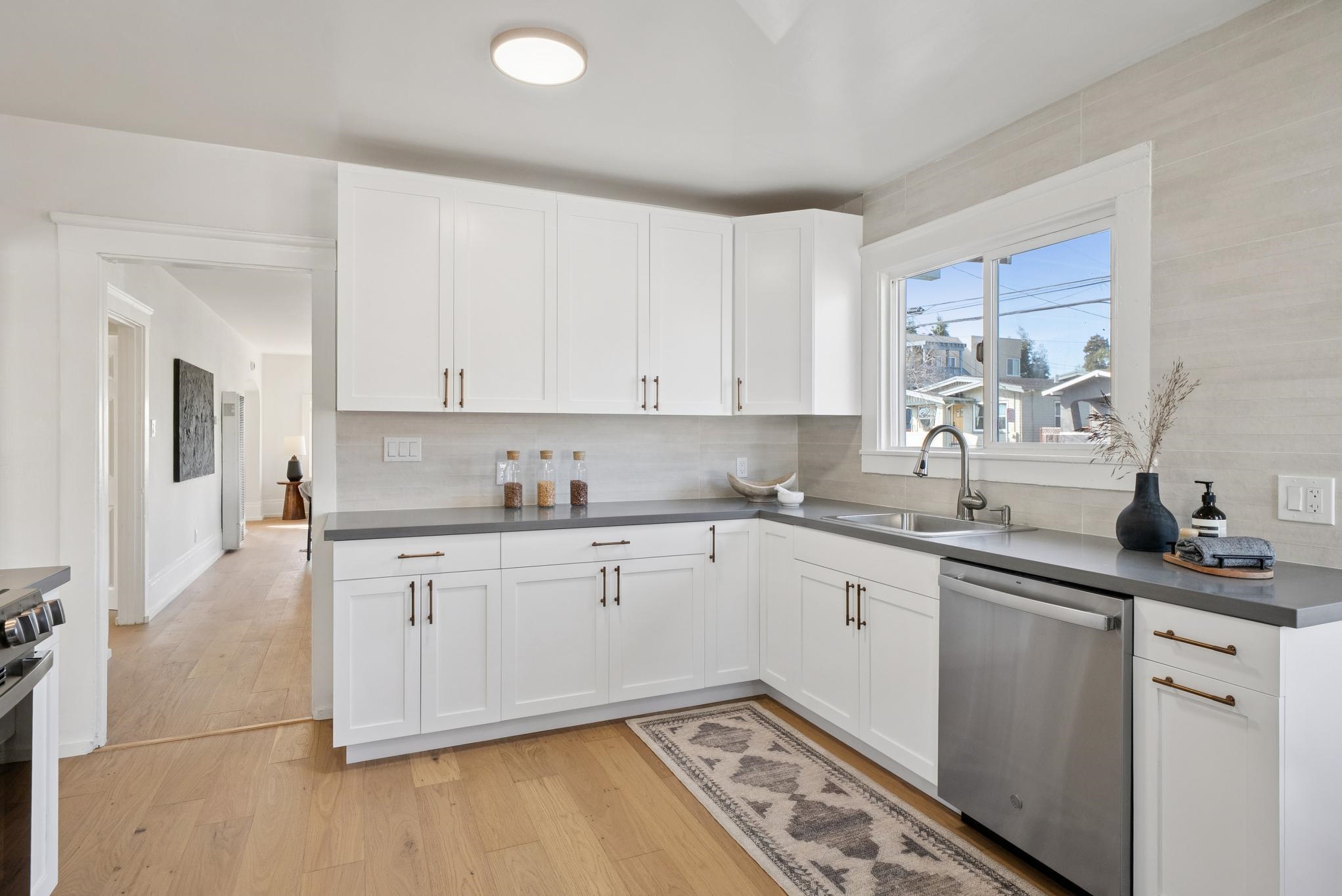 Detail Gallery Image 21 of 48 For 5500 Laverne Ave, Oakland,  CA 94605 - 2 Beds | 1 Baths