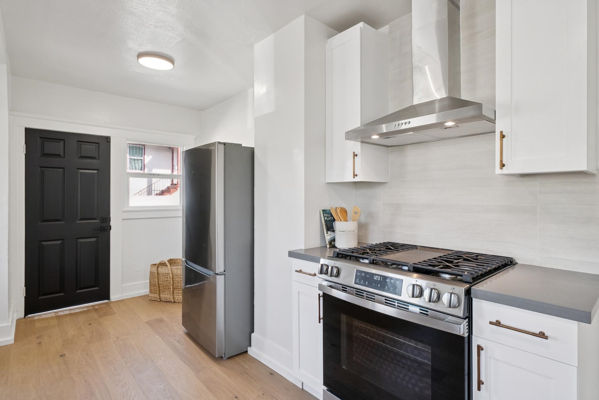 Detail Gallery Image 24 of 48 For 5500 Laverne Ave, Oakland,  CA 94605 - 2 Beds | 1 Baths