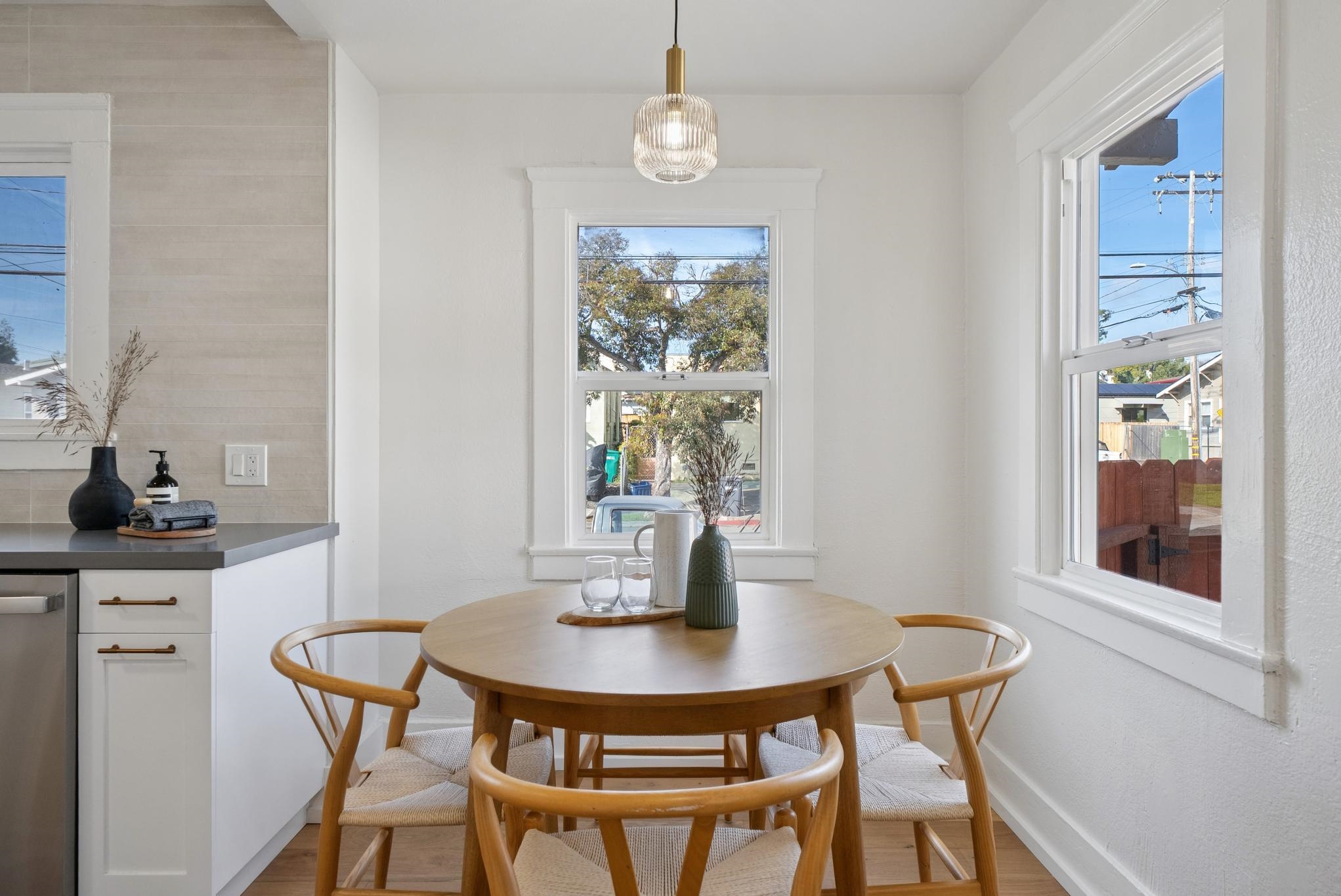 Detail Gallery Image 27 of 48 For 5500 Laverne Ave, Oakland,  CA 94605 - 2 Beds | 1 Baths