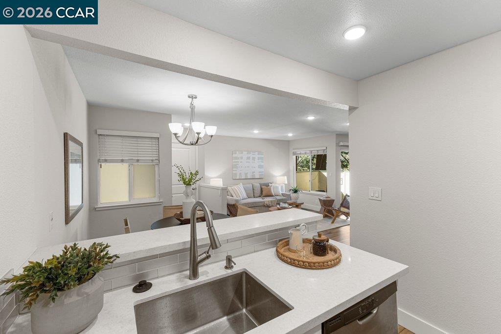 Photo #9: 41122446 Listing: Photo #9