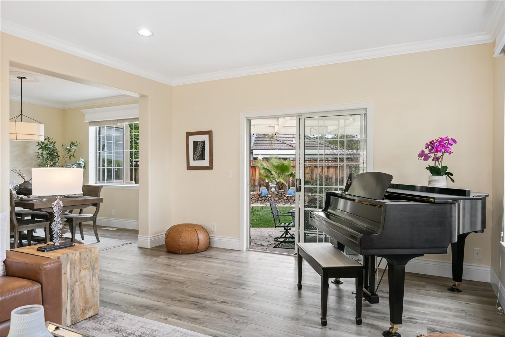 Detail Gallery Image 7 of 54 For 3266 Congressional Cir, Fairfield,  CA 94534 - 4 Beds | 3/1 Baths