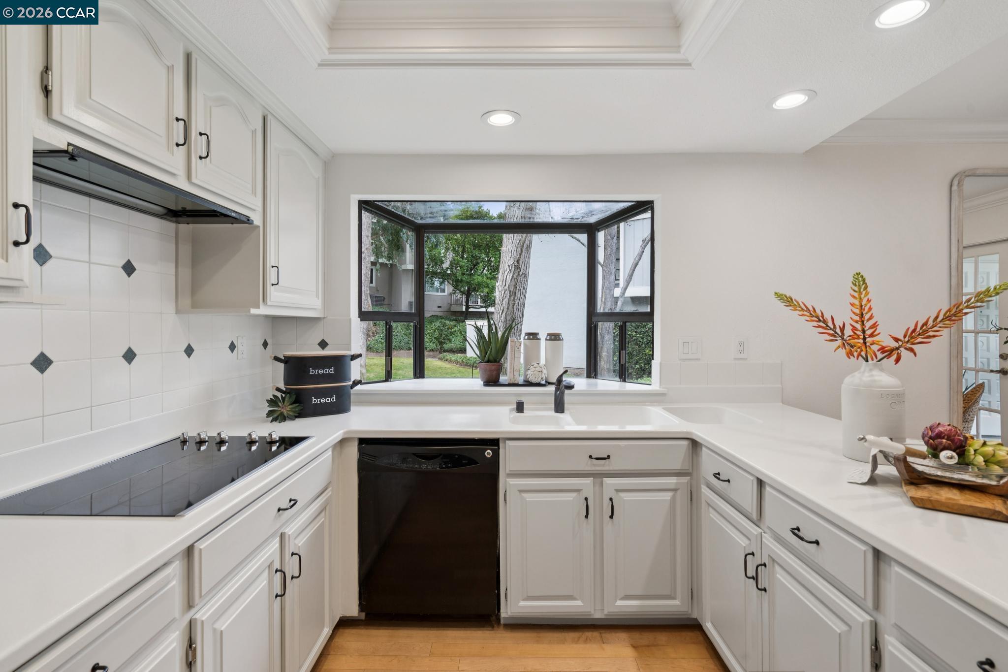 Photo #15: 41122448 Listing: Photo #15