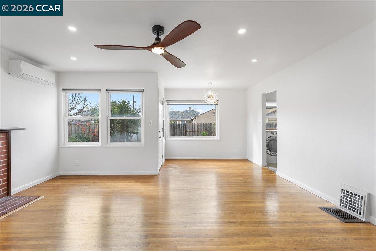 Detail Gallery Image 2 of 29 For 17469 via Primero, San Lorenzo,  CA 94580 - 3 Beds | 1 Baths