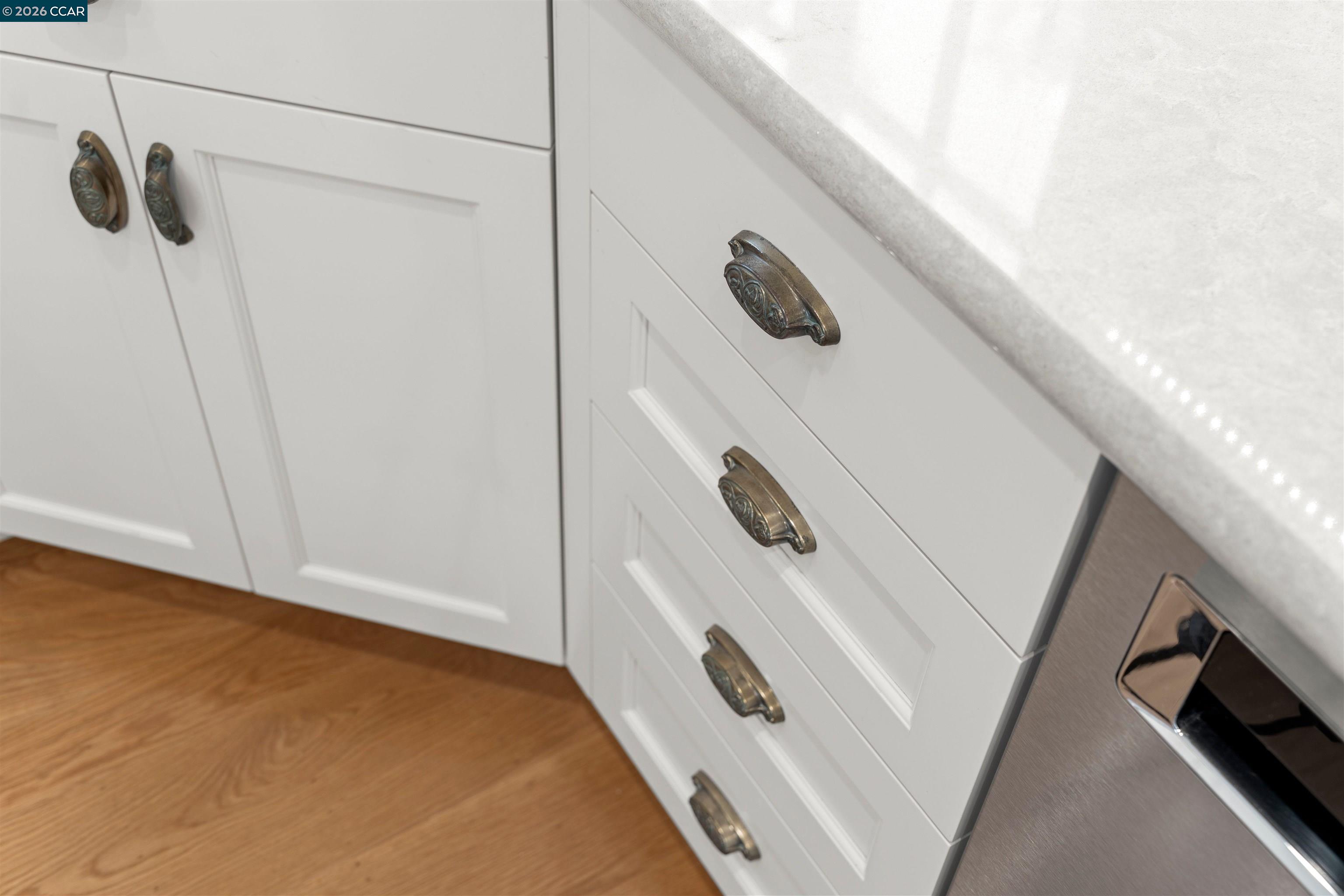 Detail Gallery Image 28 of 55 For 5450 Ascot Drive, Oakland,  CA 94611 - 2 Beds | 1/1 Baths