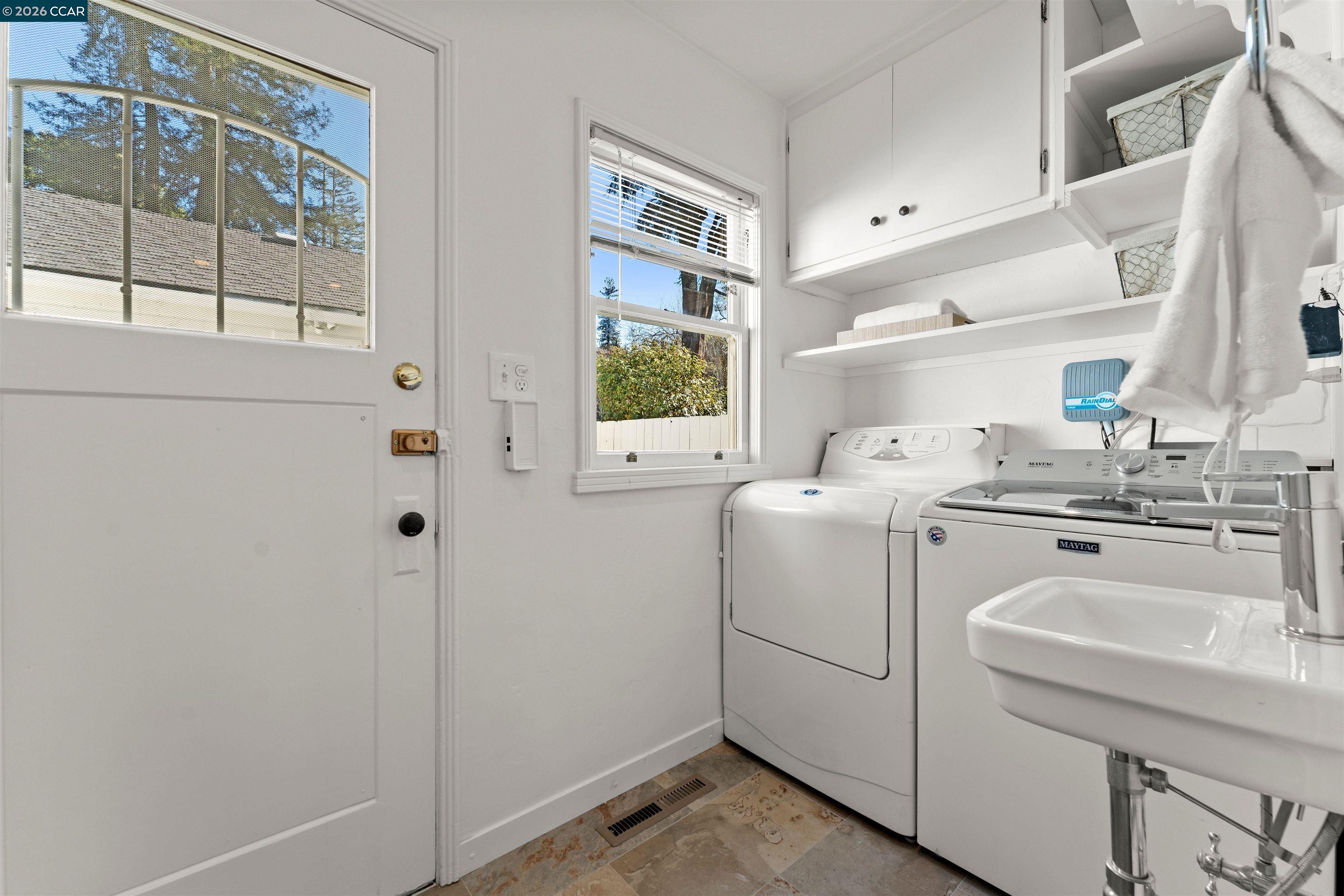 Detail Gallery Image 31 of 55 For 5450 Ascot Drive, Oakland,  CA 94611 - 2 Beds | 1/1 Baths