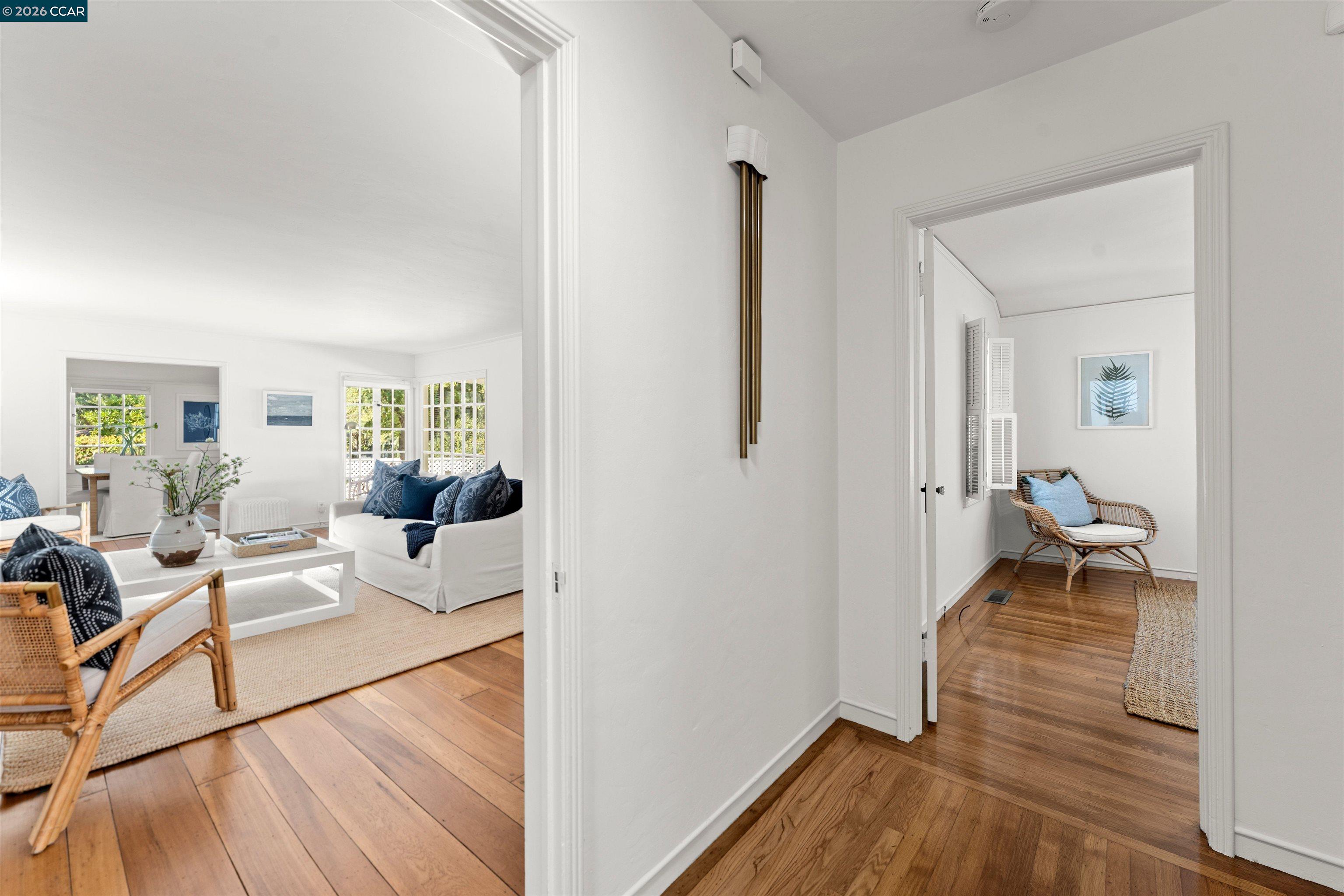 Detail Gallery Image 38 of 55 For 5450 Ascot Drive, Oakland,  CA 94611 - 2 Beds | 1/1 Baths