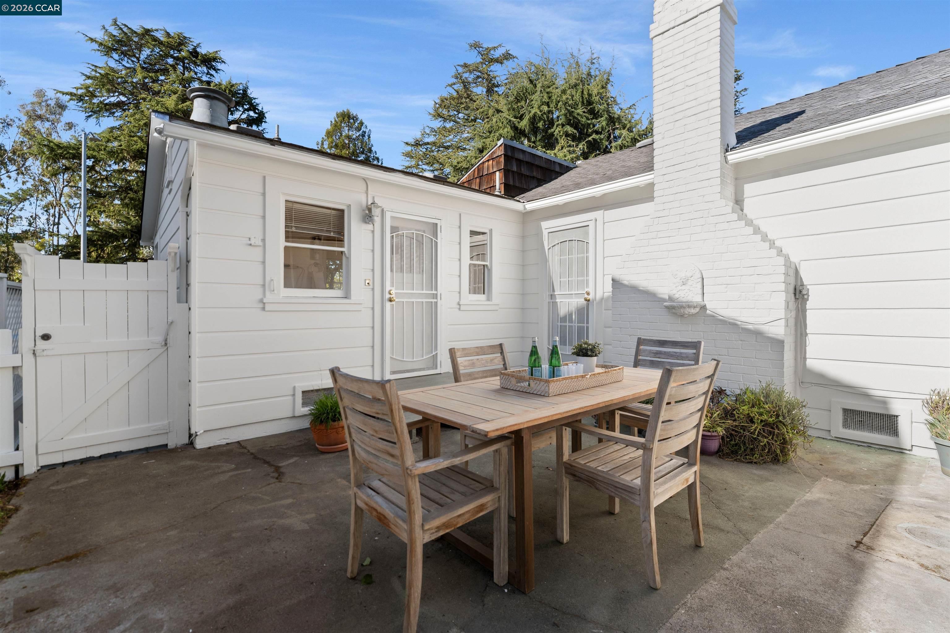 Detail Gallery Image 47 of 55 For 5450 Ascot Drive, Oakland,  CA 94611 - 2 Beds | 1/1 Baths