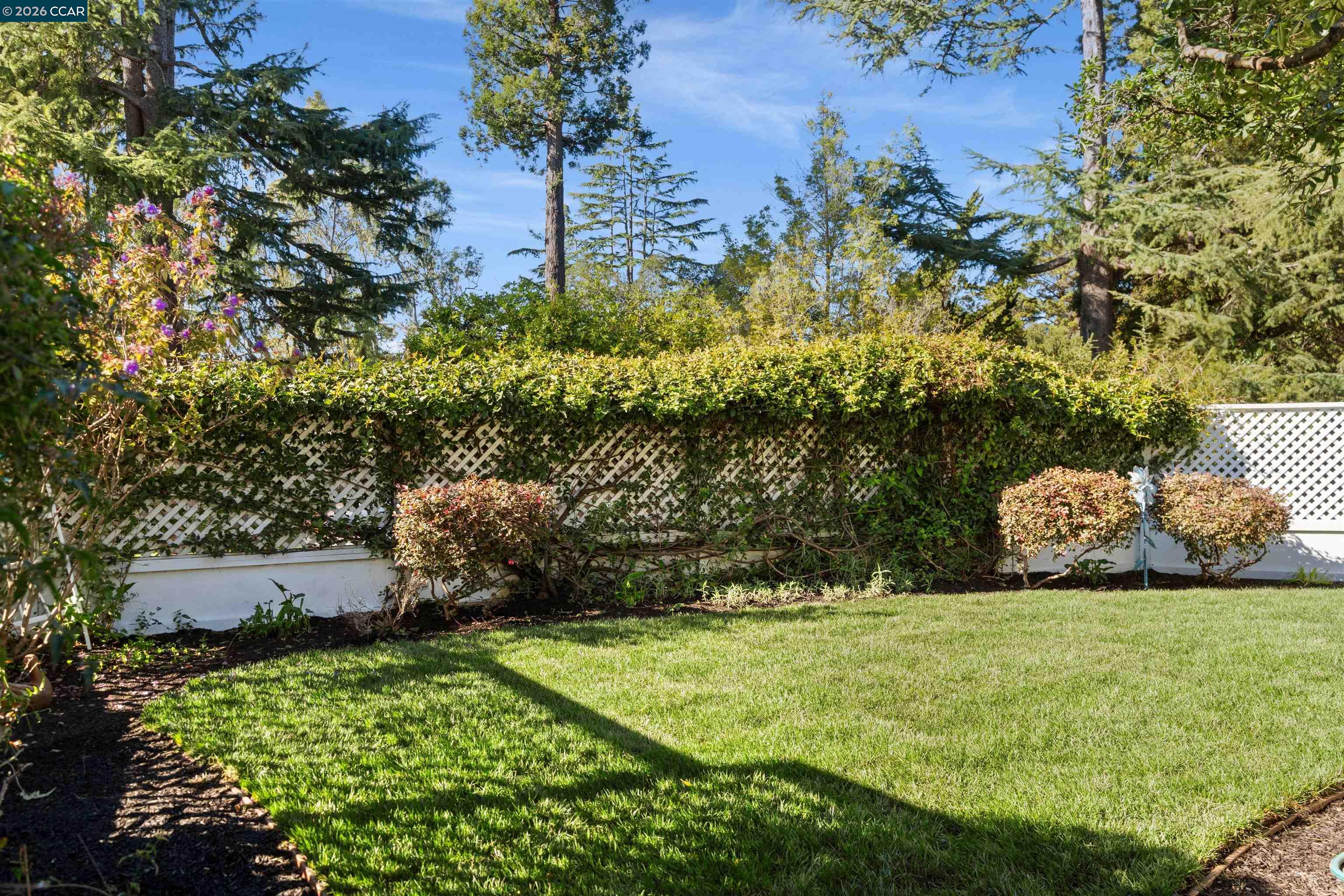 Detail Gallery Image 52 of 55 For 5450 Ascot Drive, Oakland,  CA 94611 - 2 Beds | 1/1 Baths