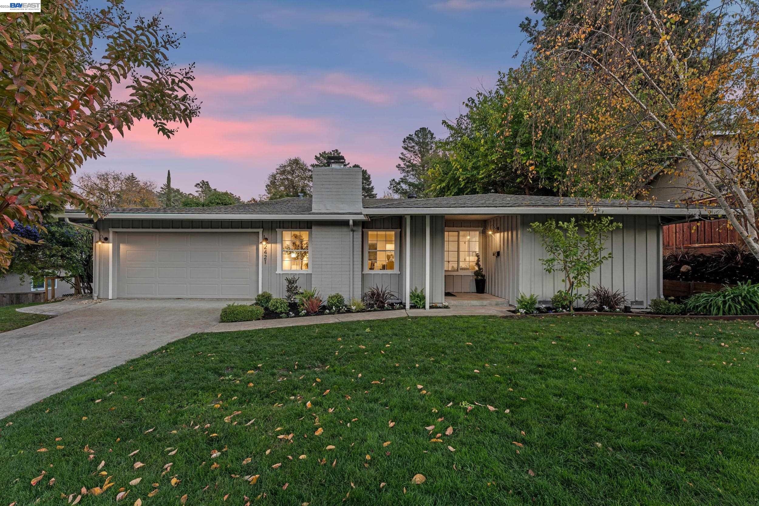 Detail Gallery Image 2 of 42 For 2421 Mallard Dr, Walnut Creek,  CA 94597 - 3 Beds | 2 Baths