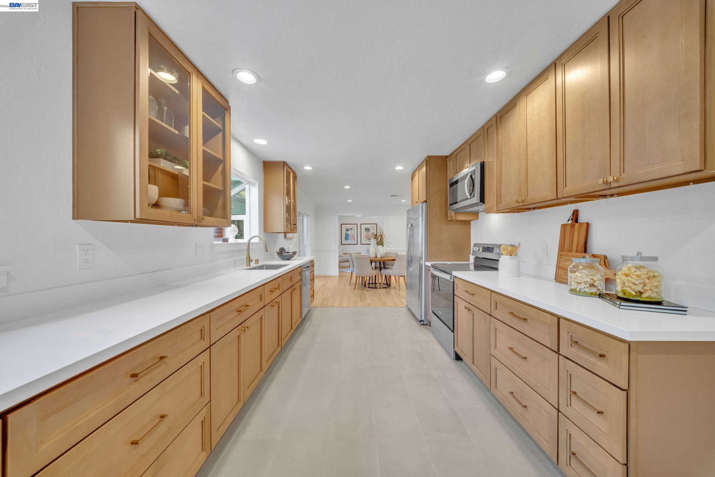 Detail Gallery Image 11 of 42 For 2421 Mallard Dr, Walnut Creek,  CA 94597 - 3 Beds | 2 Baths