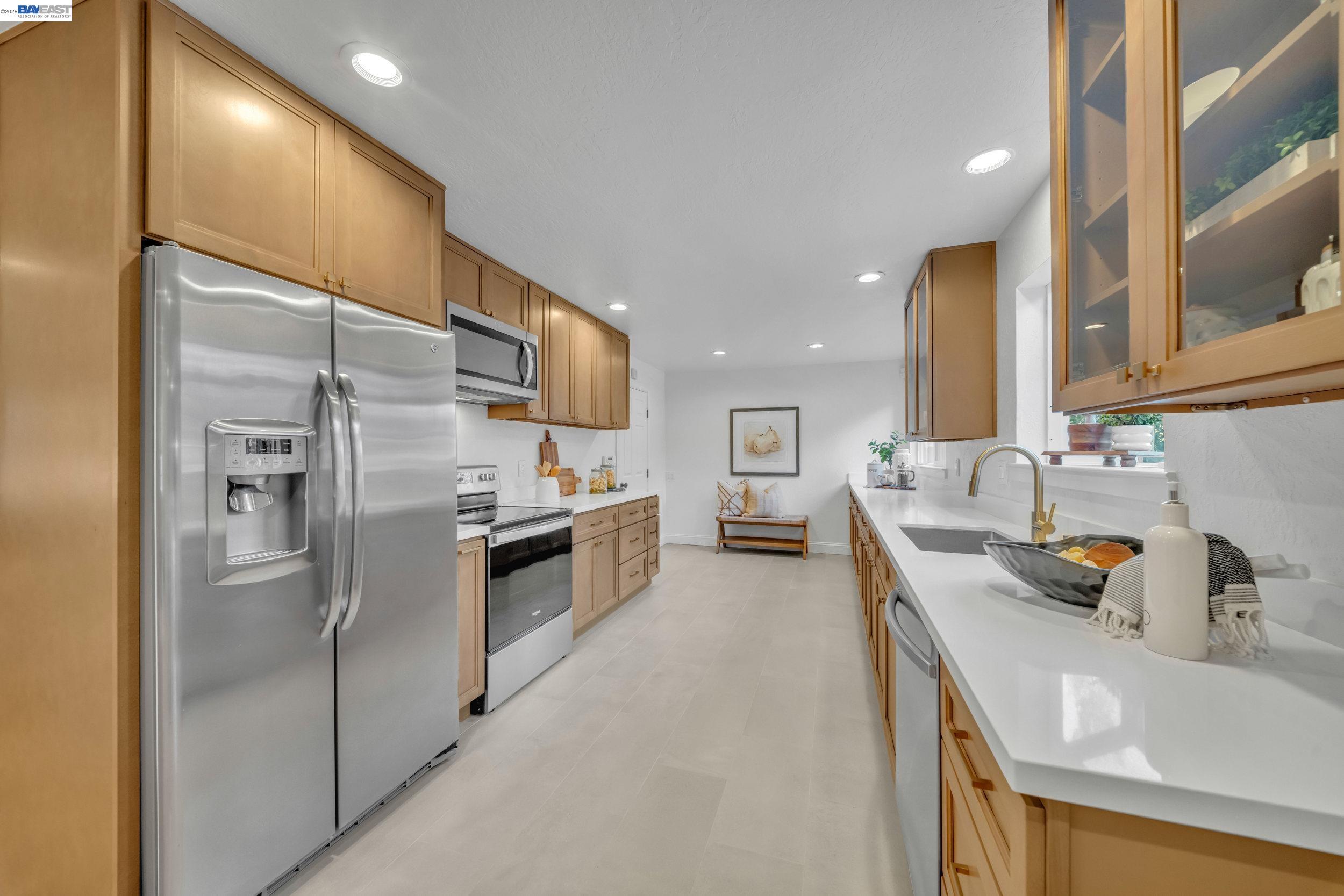 Detail Gallery Image 12 of 42 For 2421 Mallard Dr, Walnut Creek,  CA 94597 - 3 Beds | 2 Baths