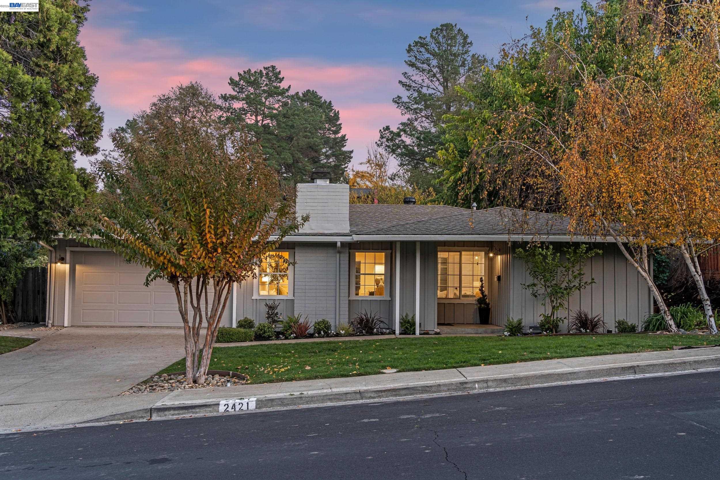 Detail Gallery Image 3 of 42 For 2421 Mallard Dr, Walnut Creek,  CA 94597 - 3 Beds | 2 Baths