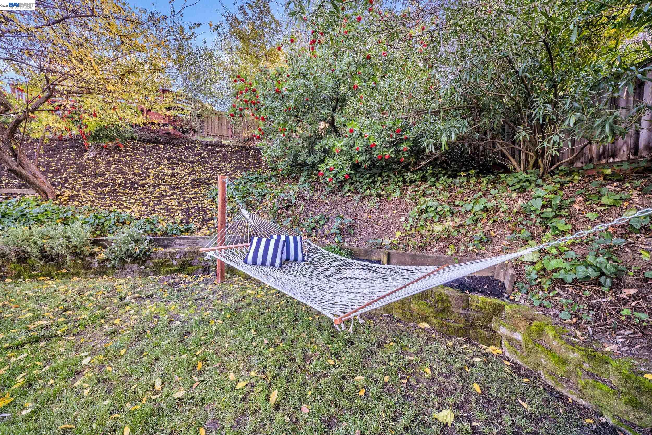 Detail Gallery Image 26 of 42 For 2421 Mallard Dr, Walnut Creek,  CA 94597 - 3 Beds | 2 Baths