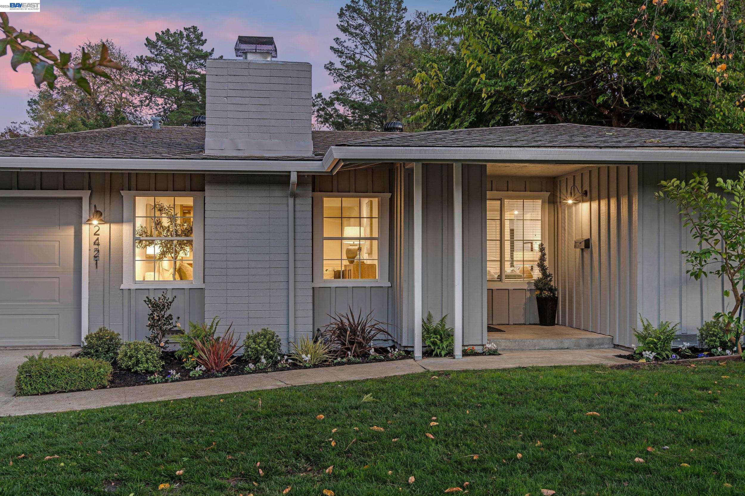 Detail Gallery Image 4 of 42 For 2421 Mallard Dr, Walnut Creek,  CA 94597 - 3 Beds | 2 Baths