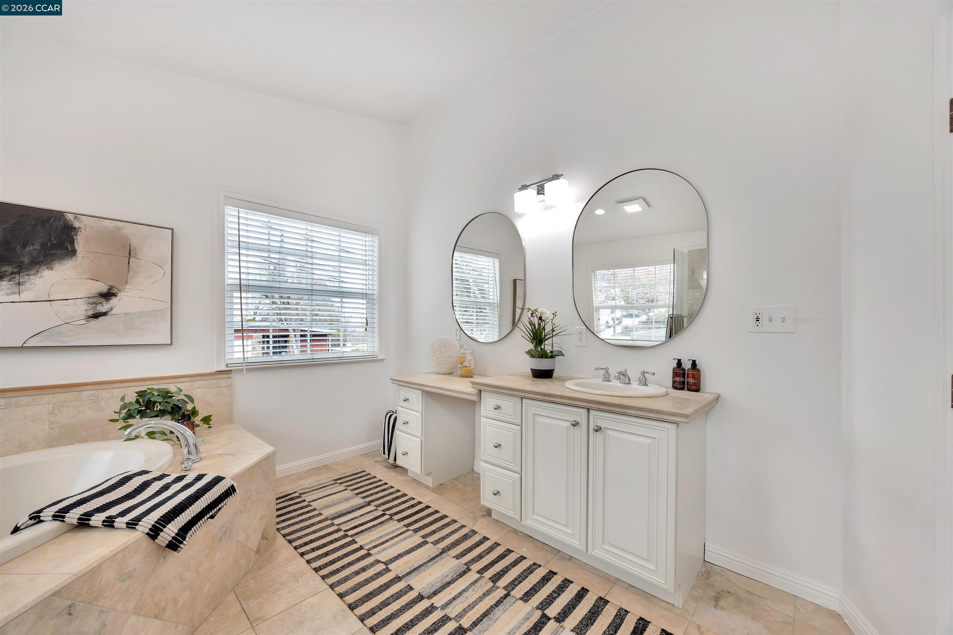 Detail Gallery Image 15 of 24 For 10 Vista Hermosa, Walnut Creek,  CA 94597 - 4 Beds | 2 Baths