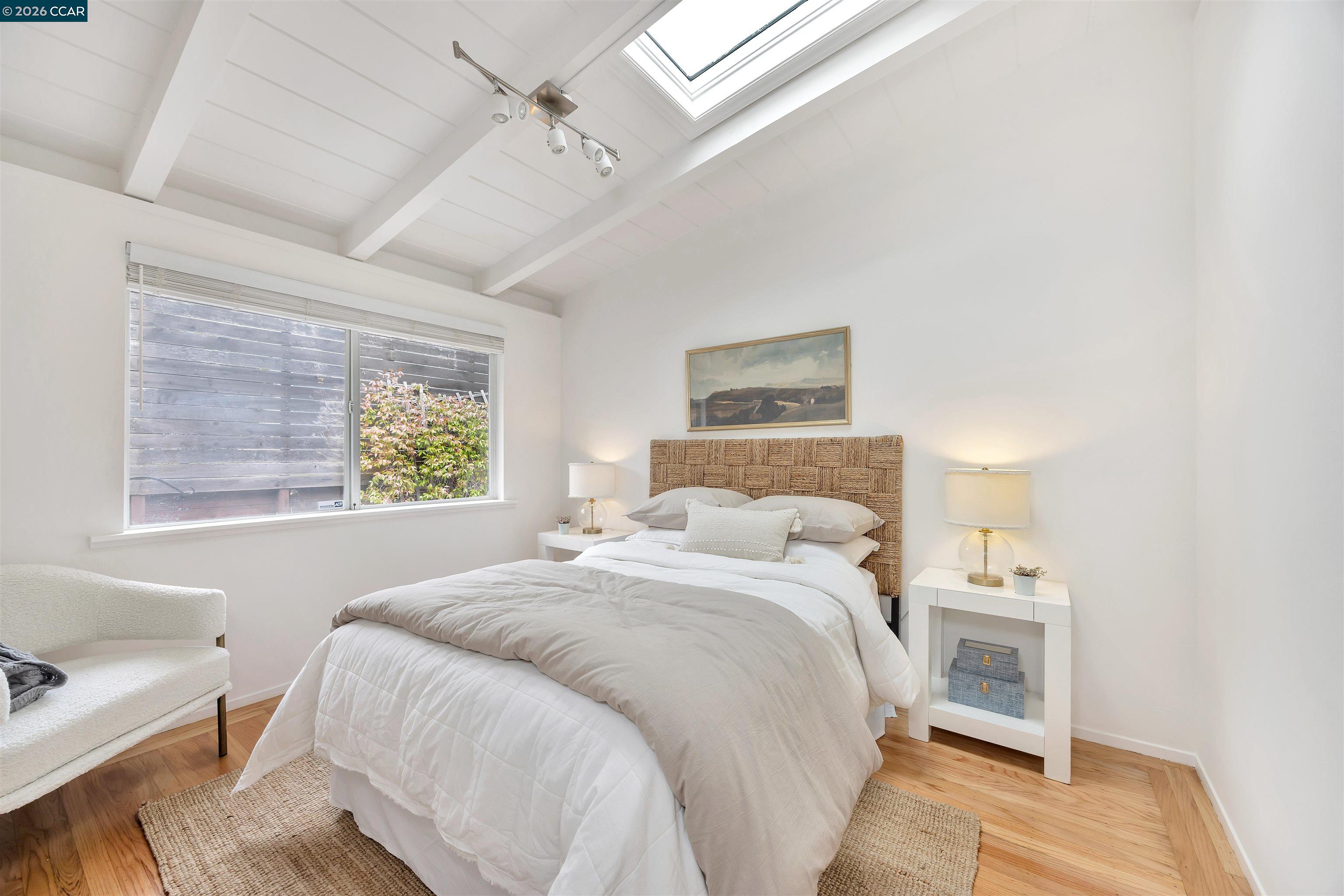 Detail Gallery Image 19 of 24 For 10 Vista Hermosa, Walnut Creek,  CA 94597 - 4 Beds | 2 Baths