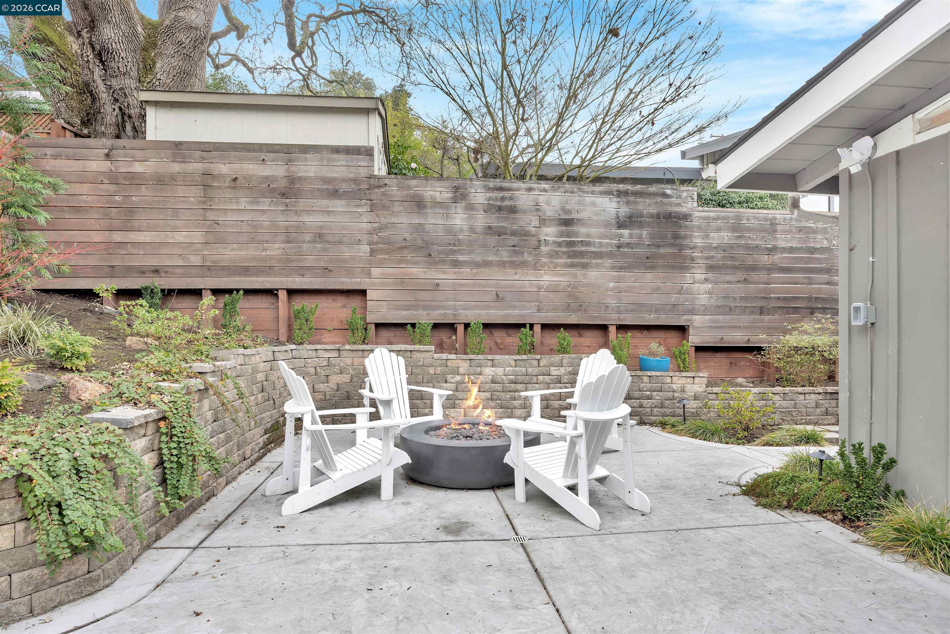 Detail Gallery Image 22 of 24 For 10 Vista Hermosa, Walnut Creek,  CA 94597 - 4 Beds | 2 Baths