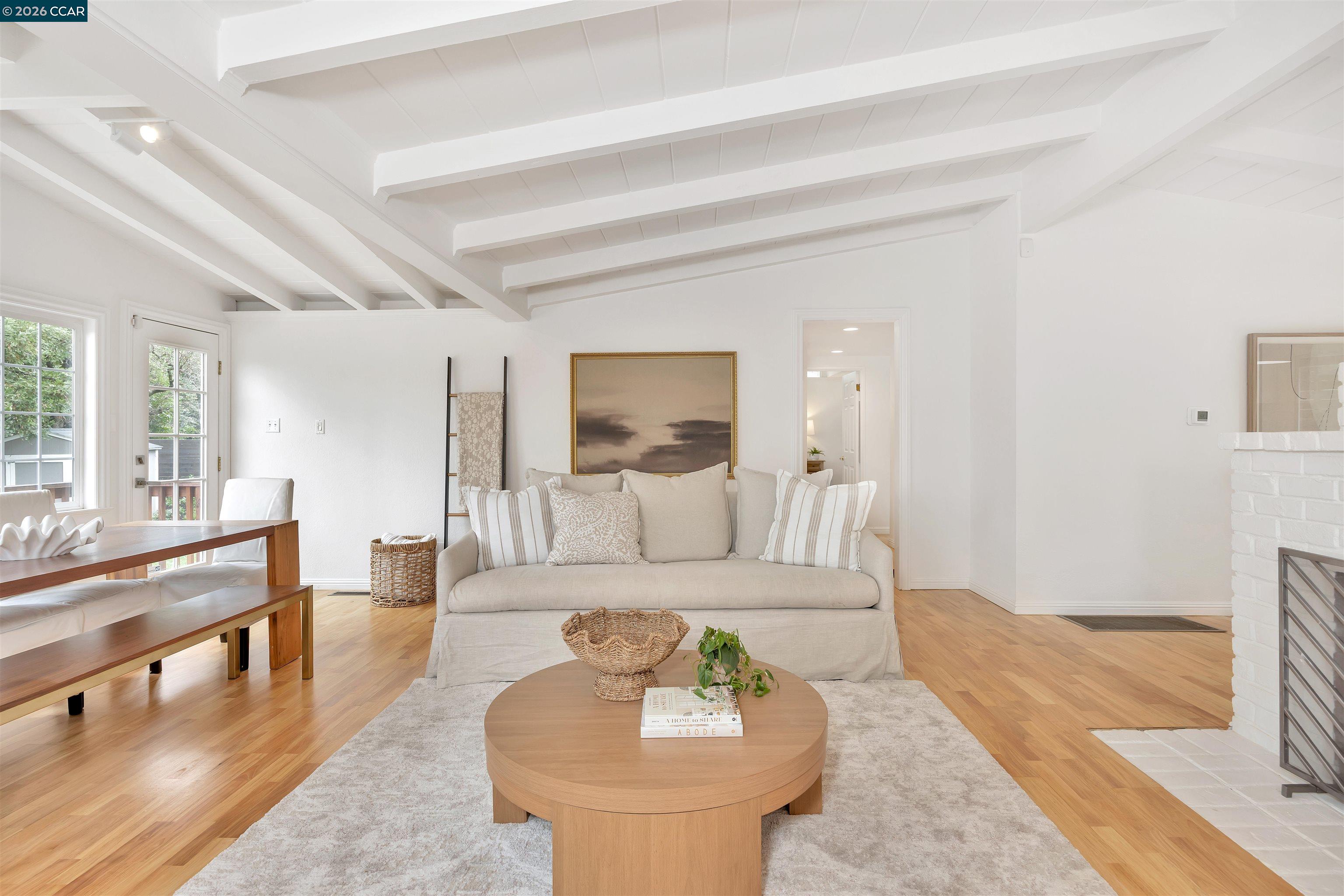 Detail Gallery Image 4 of 24 For 10 Vista Hermosa, Walnut Creek,  CA 94597 - 4 Beds | 2 Baths