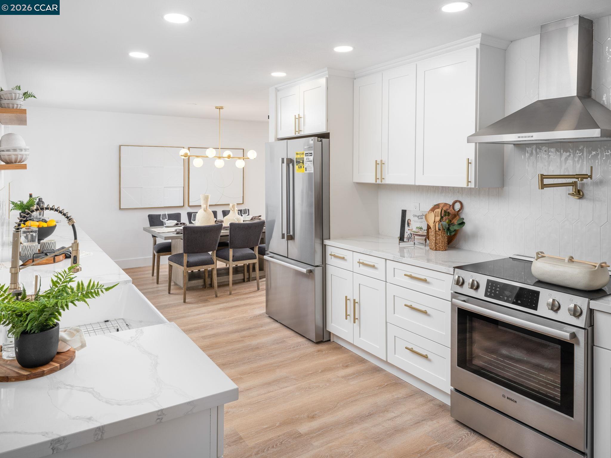 Detail Gallery Image 17 of 60 For 320 Miranda Ln, Alamo,  CA 94507 - 5 Beds | 3 Baths