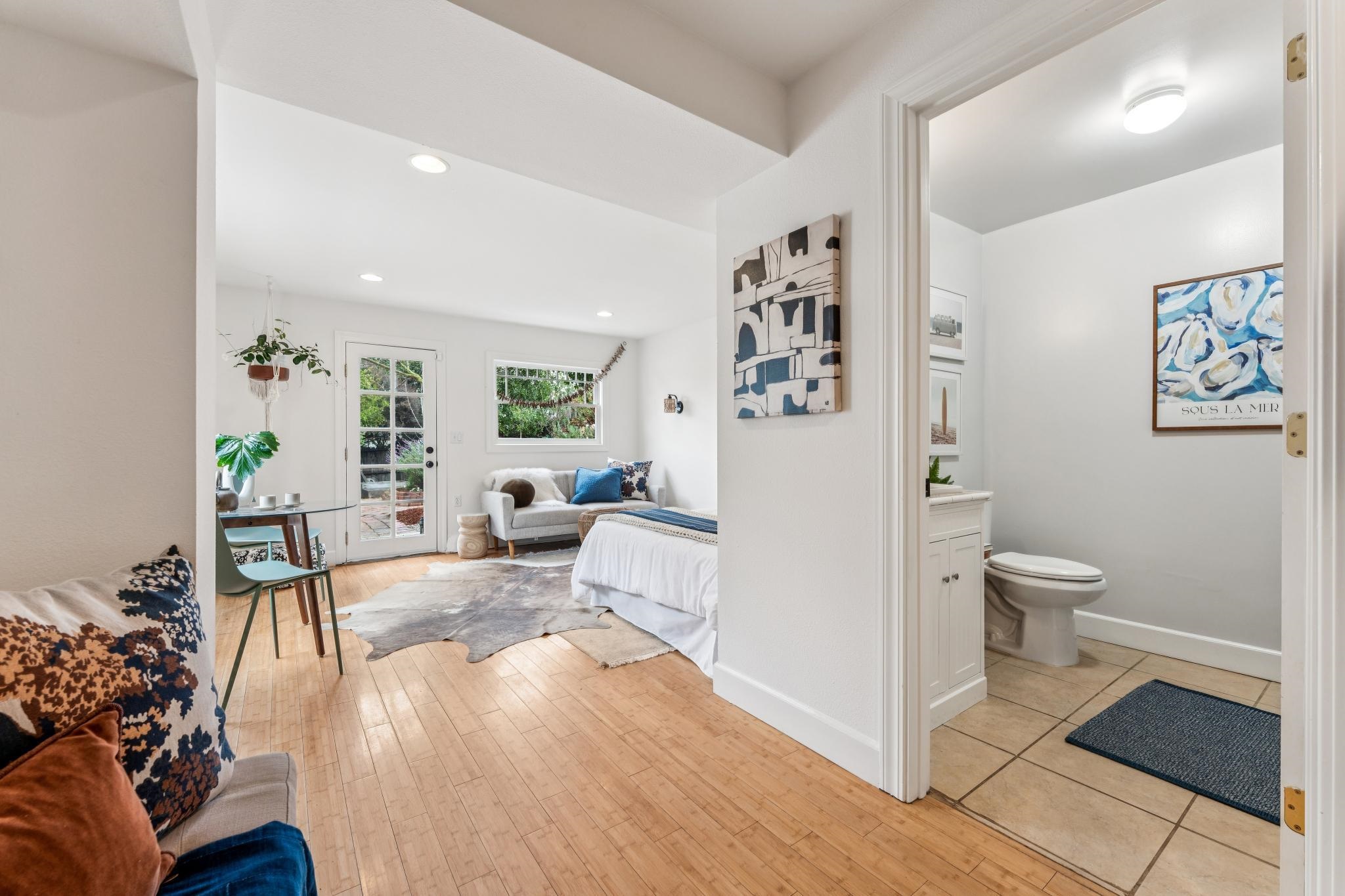 Detail Gallery Image 35 of 60 For 1108 E 33rd St, Oakland,  CA 94610 - 2 Beds | 1/1 Baths