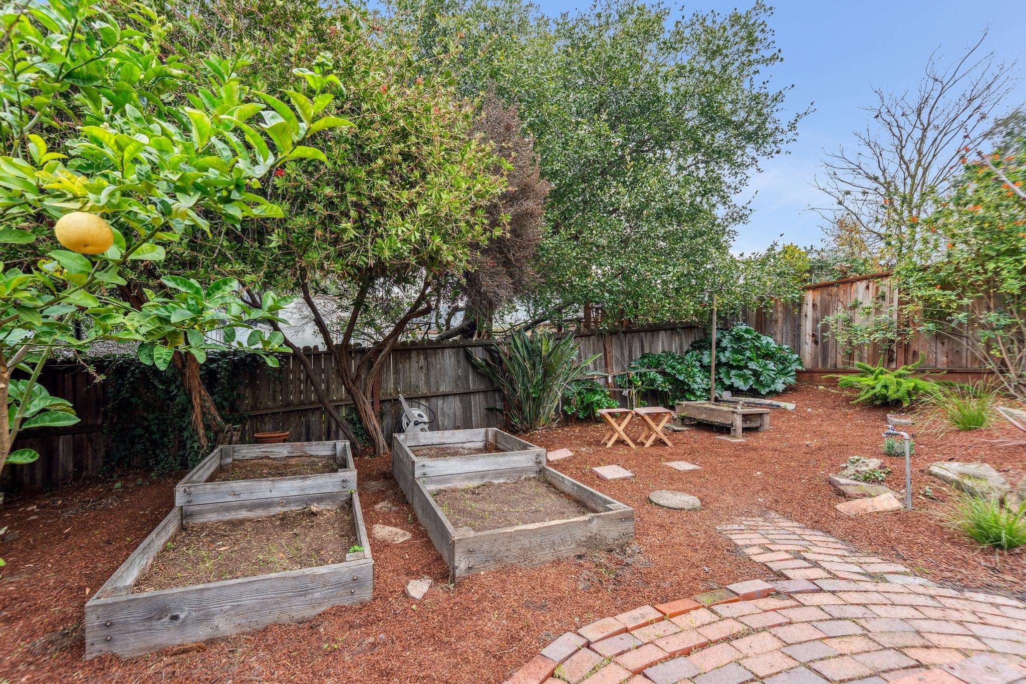 Detail Gallery Image 48 of 60 For 1108 E 33rd St, Oakland,  CA 94610 - 2 Beds | 1/1 Baths