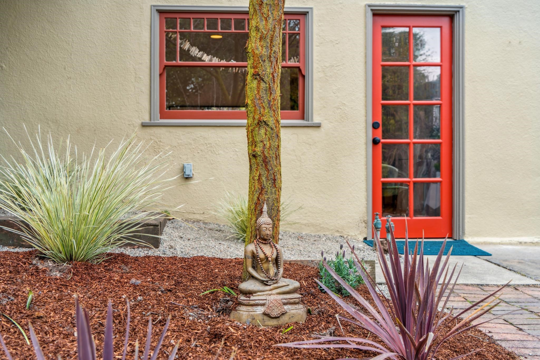 Detail Gallery Image 52 of 60 For 1108 E 33rd St, Oakland,  CA 94610 - 2 Beds | 1/1 Baths