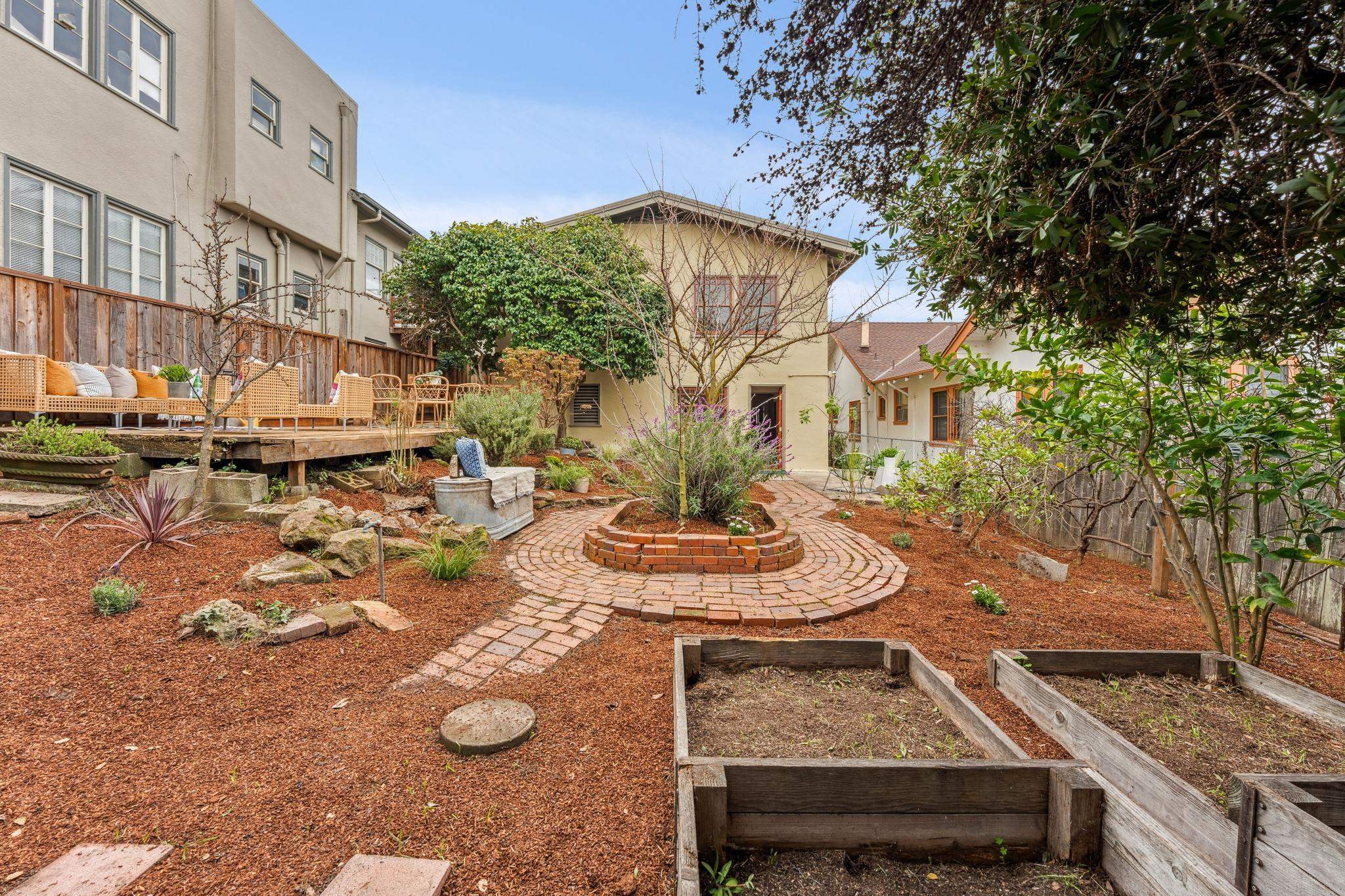 Detail Gallery Image 53 of 60 For 1108 E 33rd St, Oakland,  CA 94610 - 2 Beds | 1/1 Baths