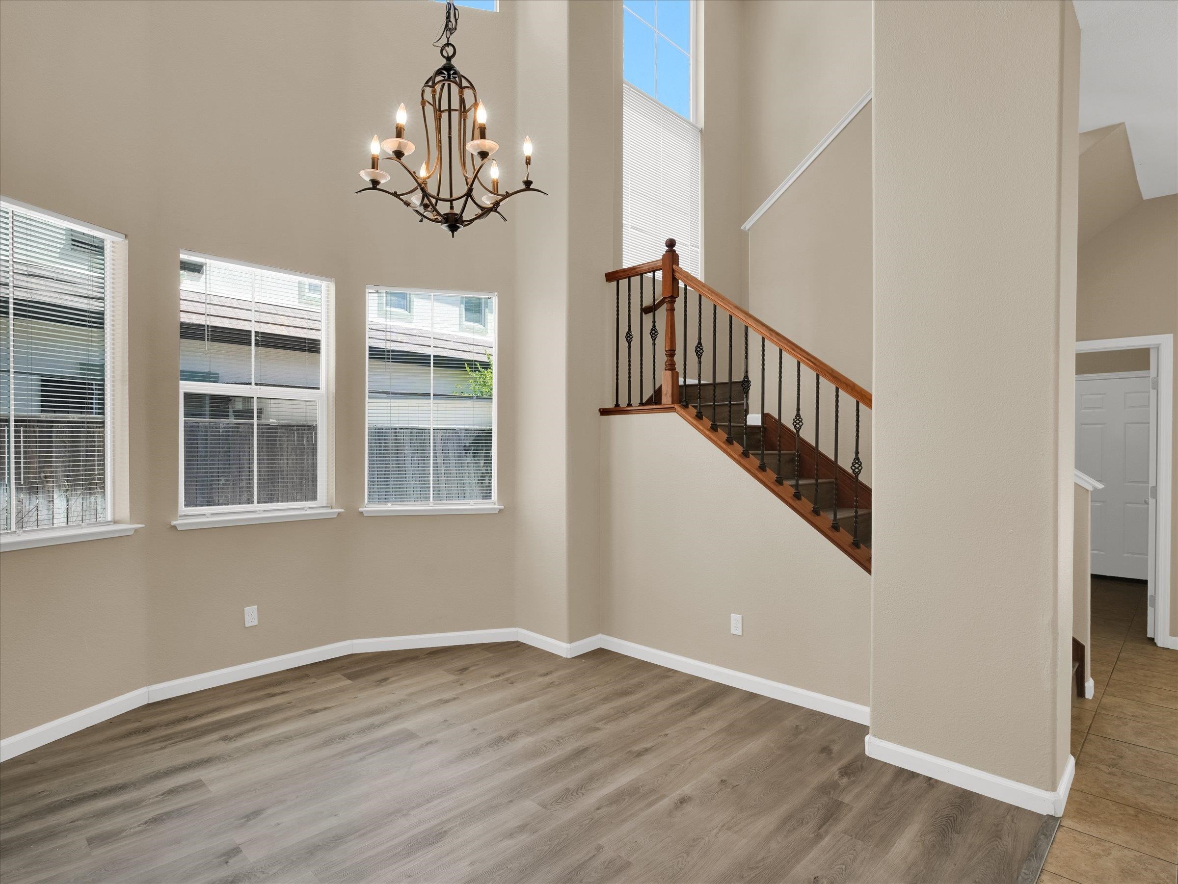Detail Gallery Image 13 of 56 For 4312 Middlefield Dr, Tracy,  CA 95377 - 4 Beds | 4 Baths