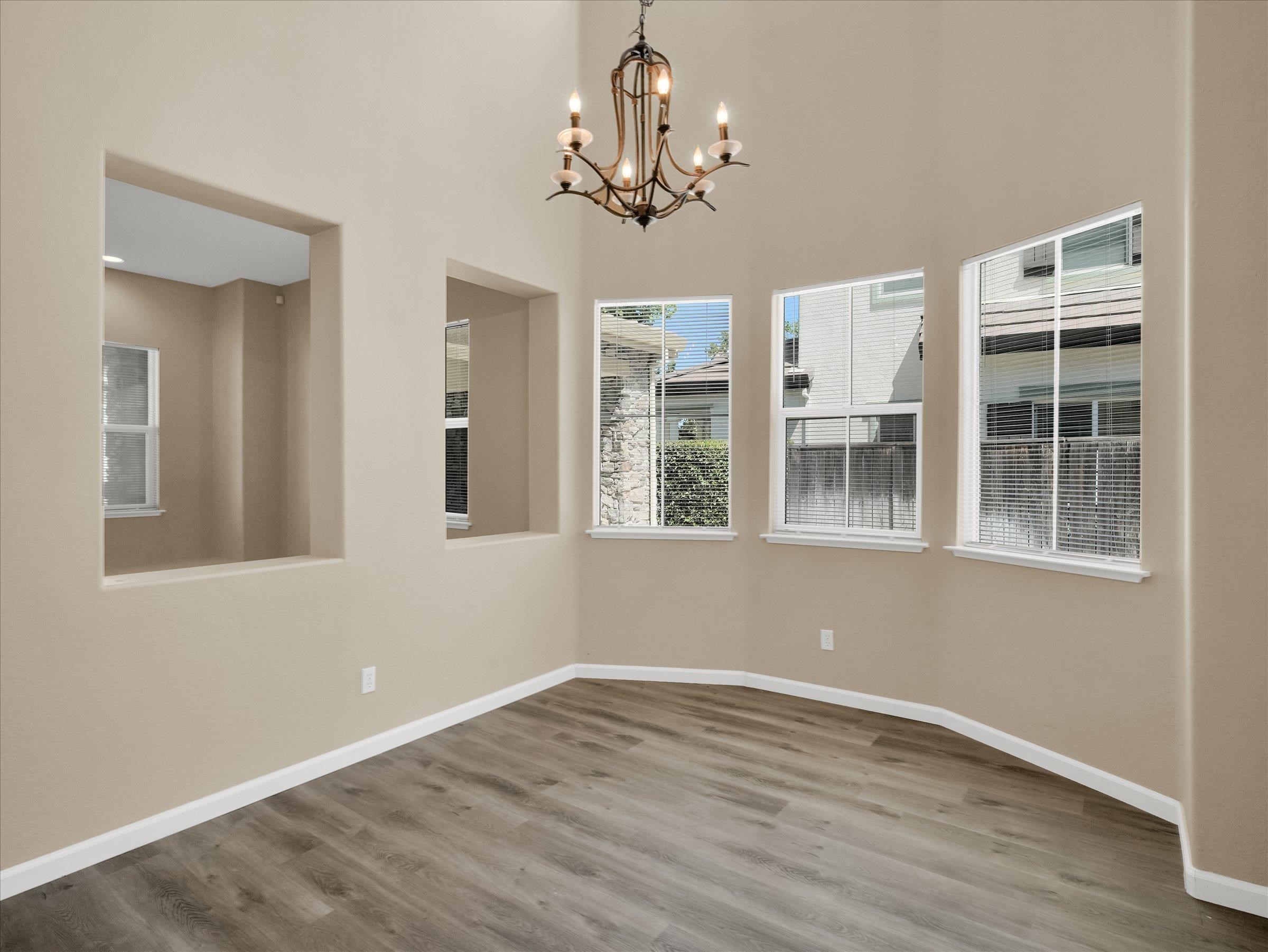 Detail Gallery Image 15 of 56 For 4312 Middlefield Dr, Tracy,  CA 95377 - 4 Beds | 4 Baths