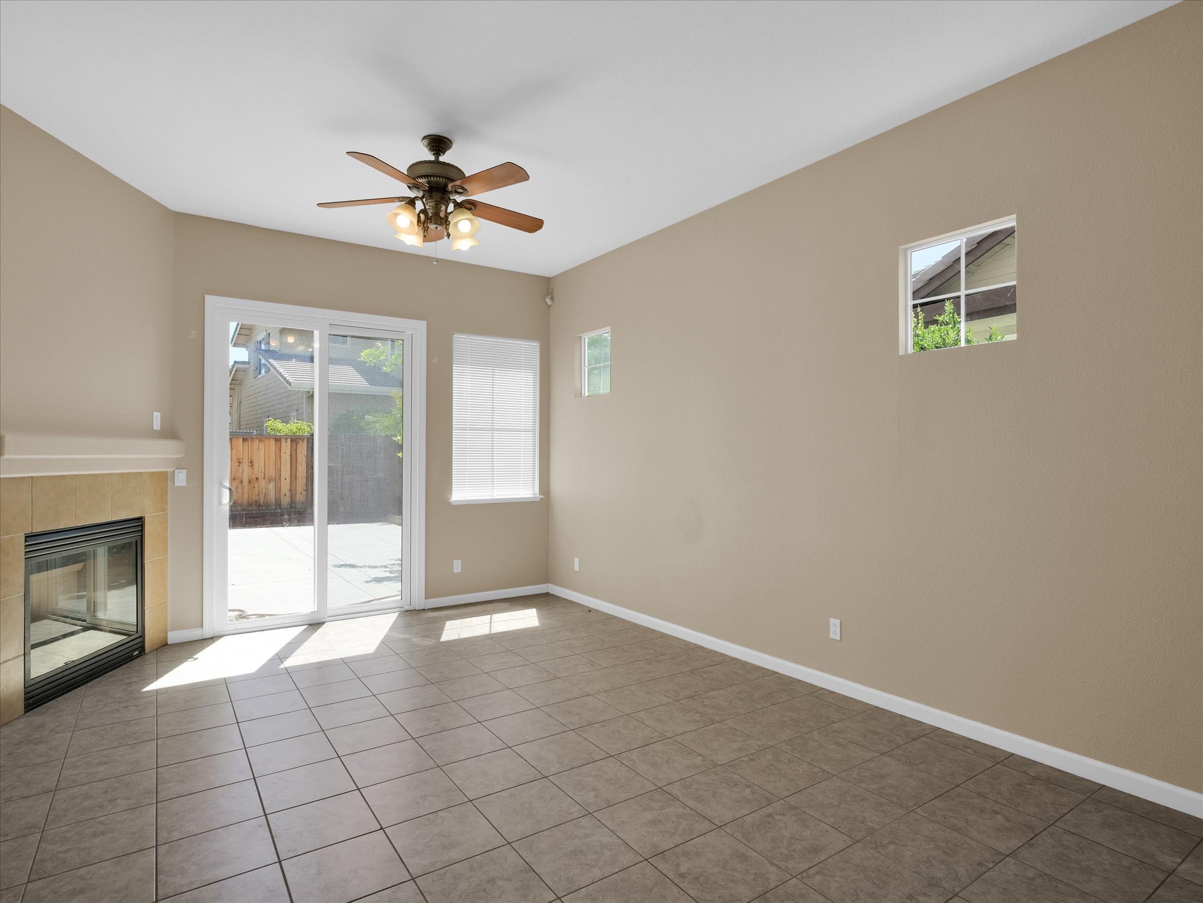 Detail Gallery Image 16 of 56 For 4312 Middlefield Dr, Tracy,  CA 95377 - 4 Beds | 4 Baths