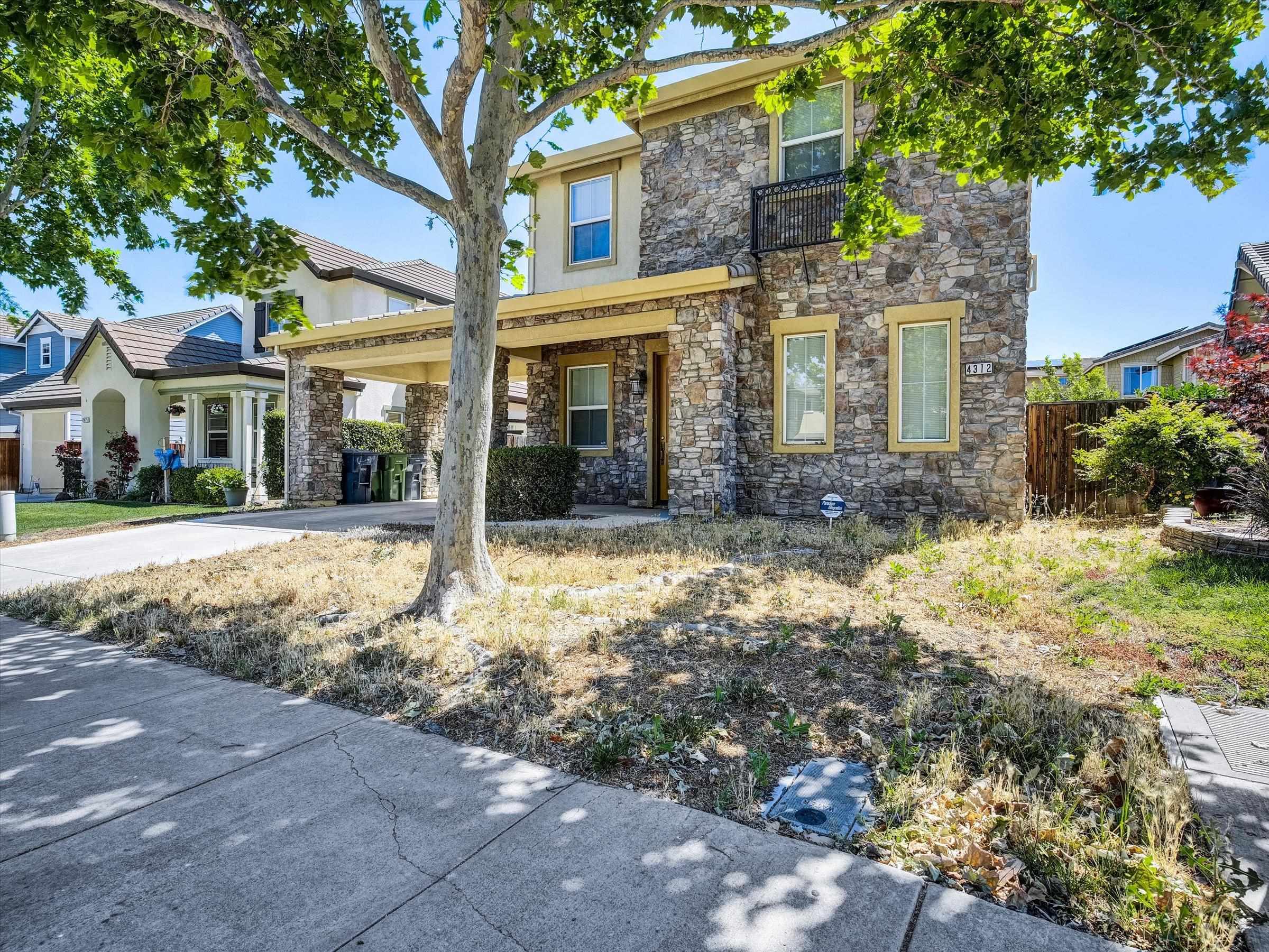 Detail Gallery Image 3 of 56 For 4312 Middlefield Dr, Tracy,  CA 95377 - 4 Beds | 4 Baths