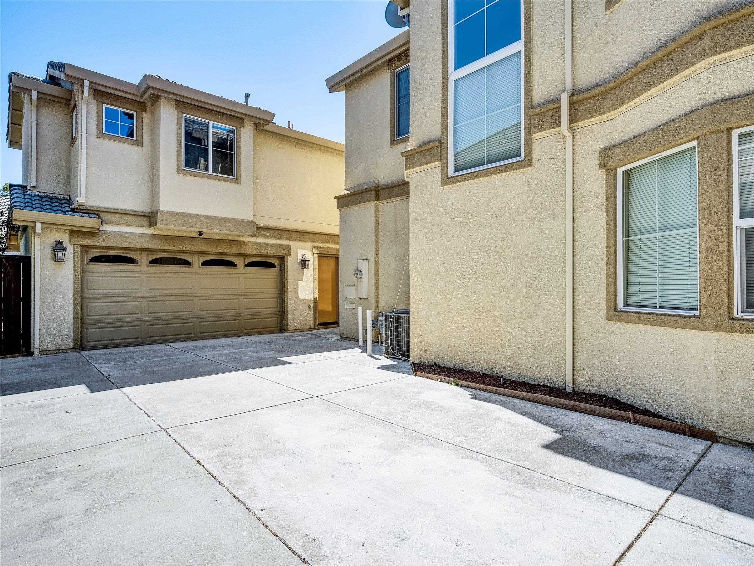 Detail Gallery Image 5 of 56 For 4312 Middlefield Dr, Tracy,  CA 95377 - 4 Beds | 4 Baths