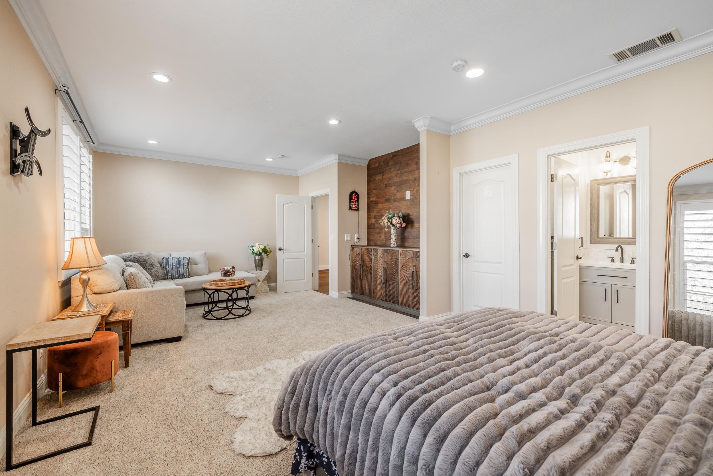 Detail Gallery Image 17 of 58 For 2626 Carmella Ct, San Jose,  CA 95135 - 6 Beds | 4/1 Baths