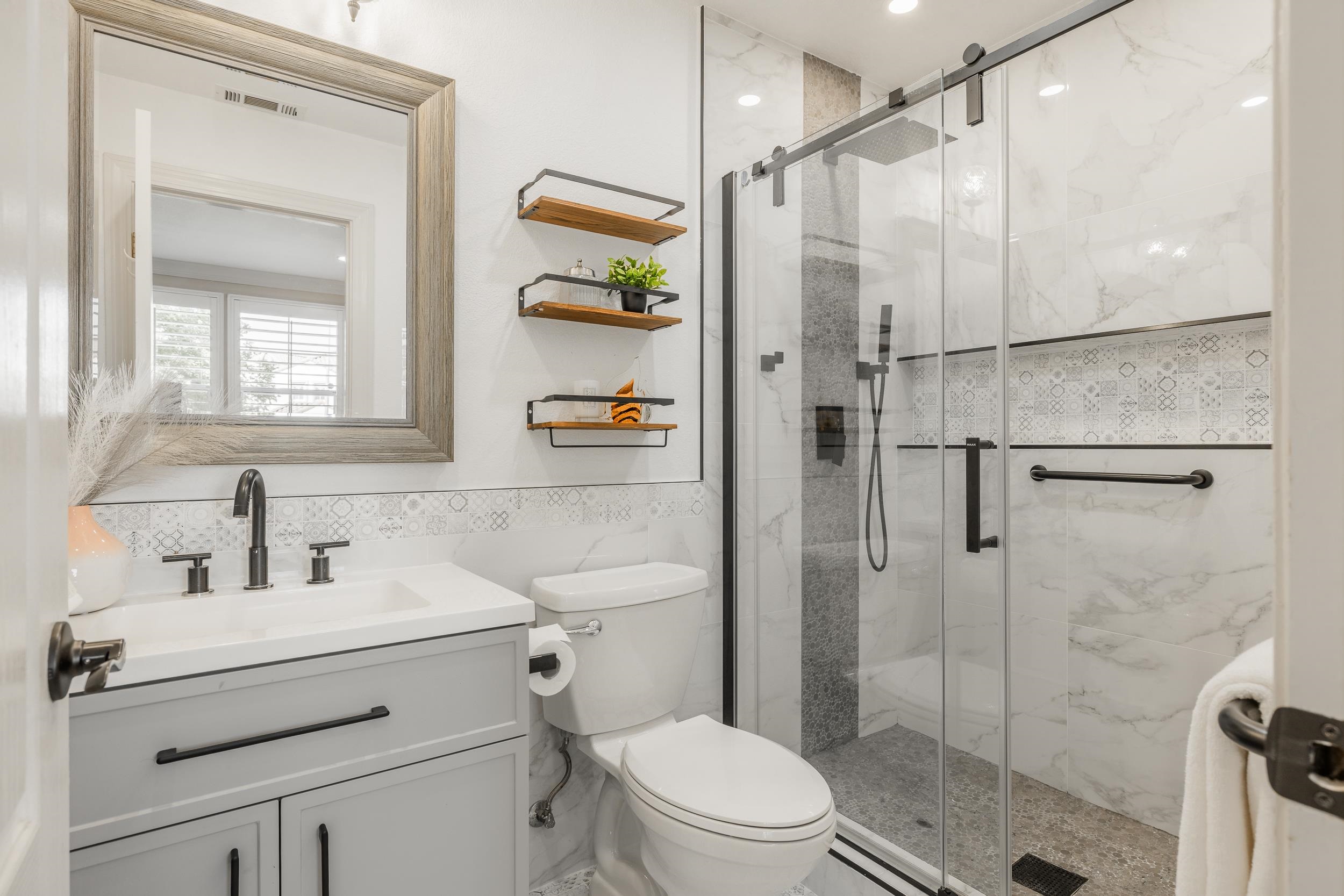 Detail Gallery Image 18 of 58 For 2626 Carmella Ct, San Jose,  CA 95135 - 6 Beds | 4/1 Baths