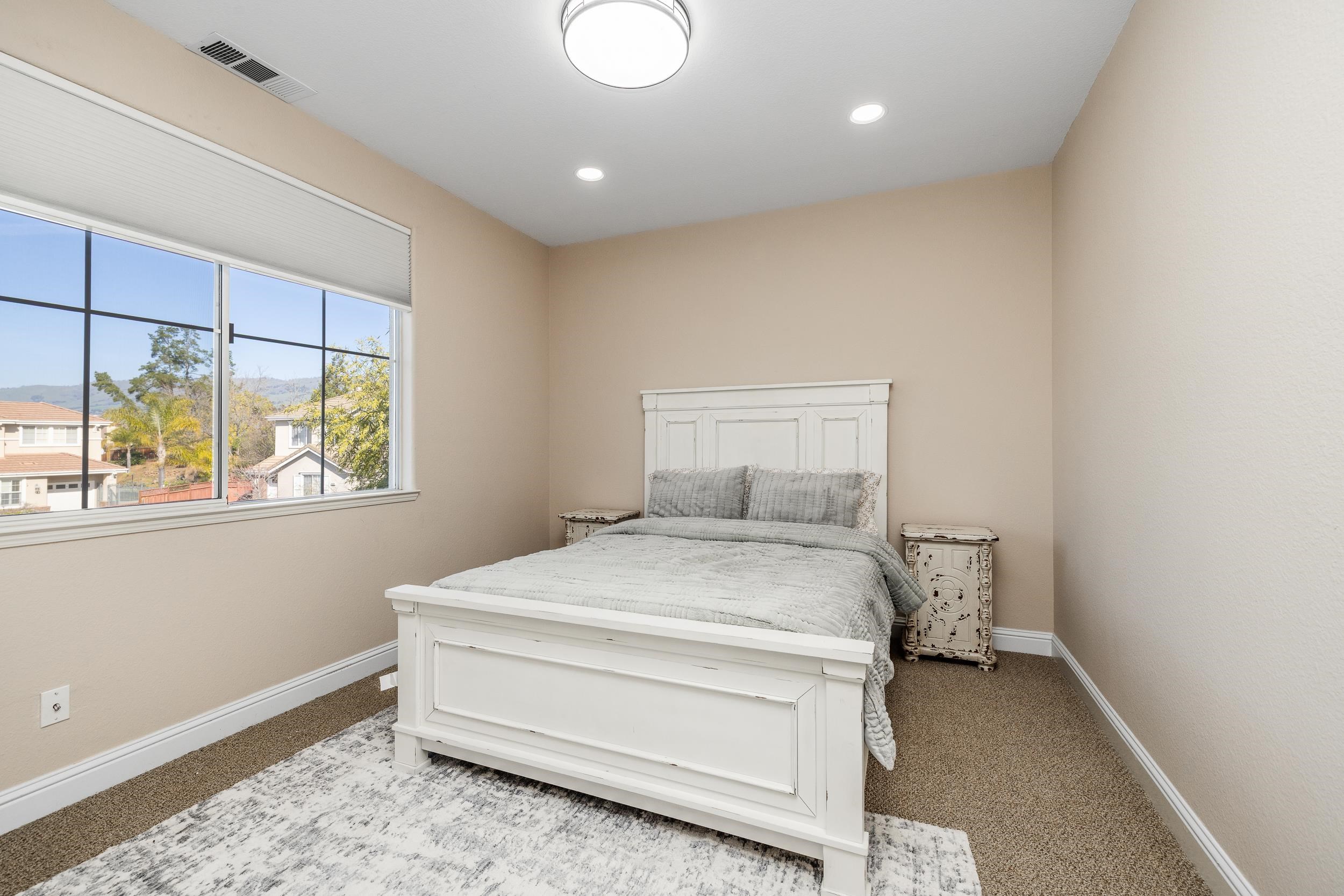 Detail Gallery Image 25 of 58 For 2626 Carmella Ct, San Jose,  CA 95135 - 6 Beds | 4/1 Baths