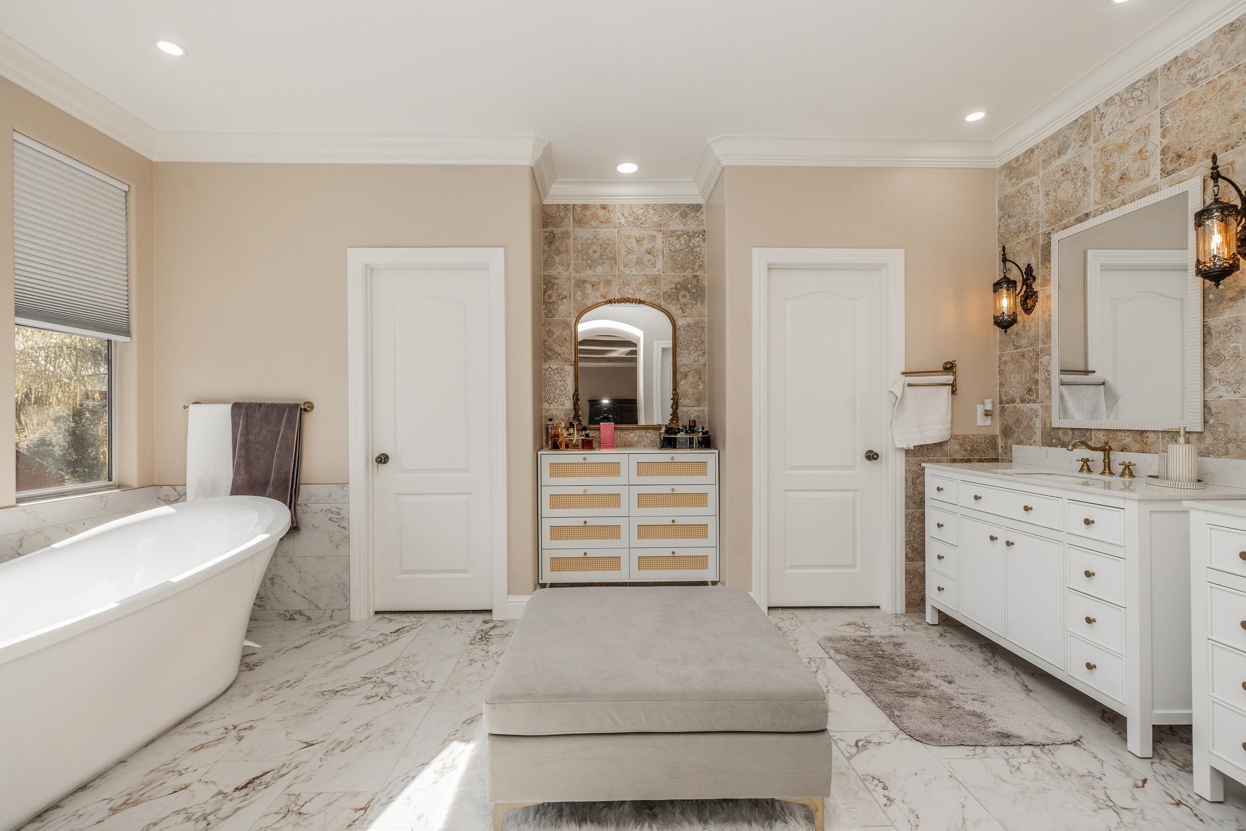 Detail Gallery Image 39 of 58 For 2626 Carmella Ct, San Jose,  CA 95135 - 6 Beds | 4/1 Baths