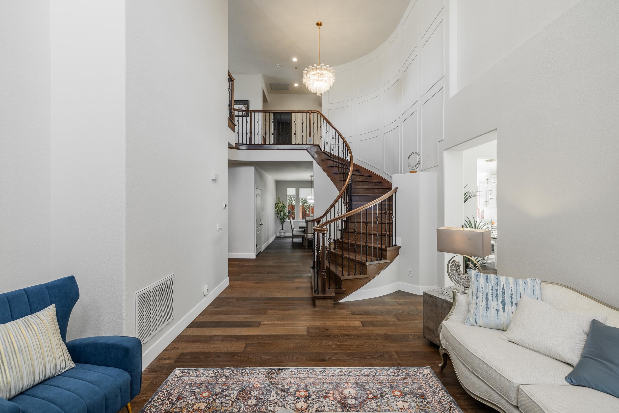 Detail Gallery Image 5 of 58 For 2626 Carmella Ct, San Jose,  CA 95135 - 6 Beds | 4/1 Baths