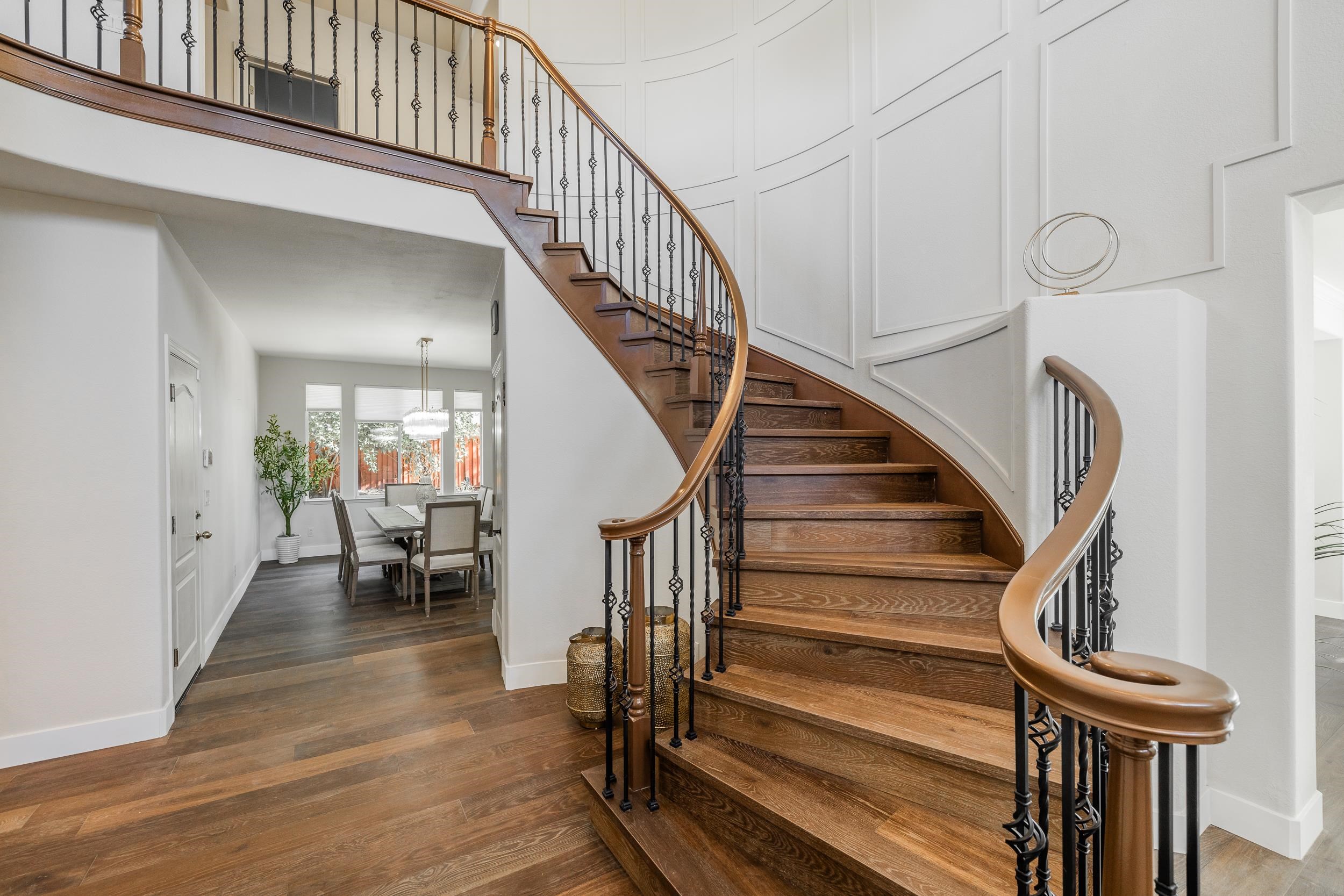 Detail Gallery Image 6 of 58 For 2626 Carmella Ct, San Jose,  CA 95135 - 6 Beds | 4/1 Baths