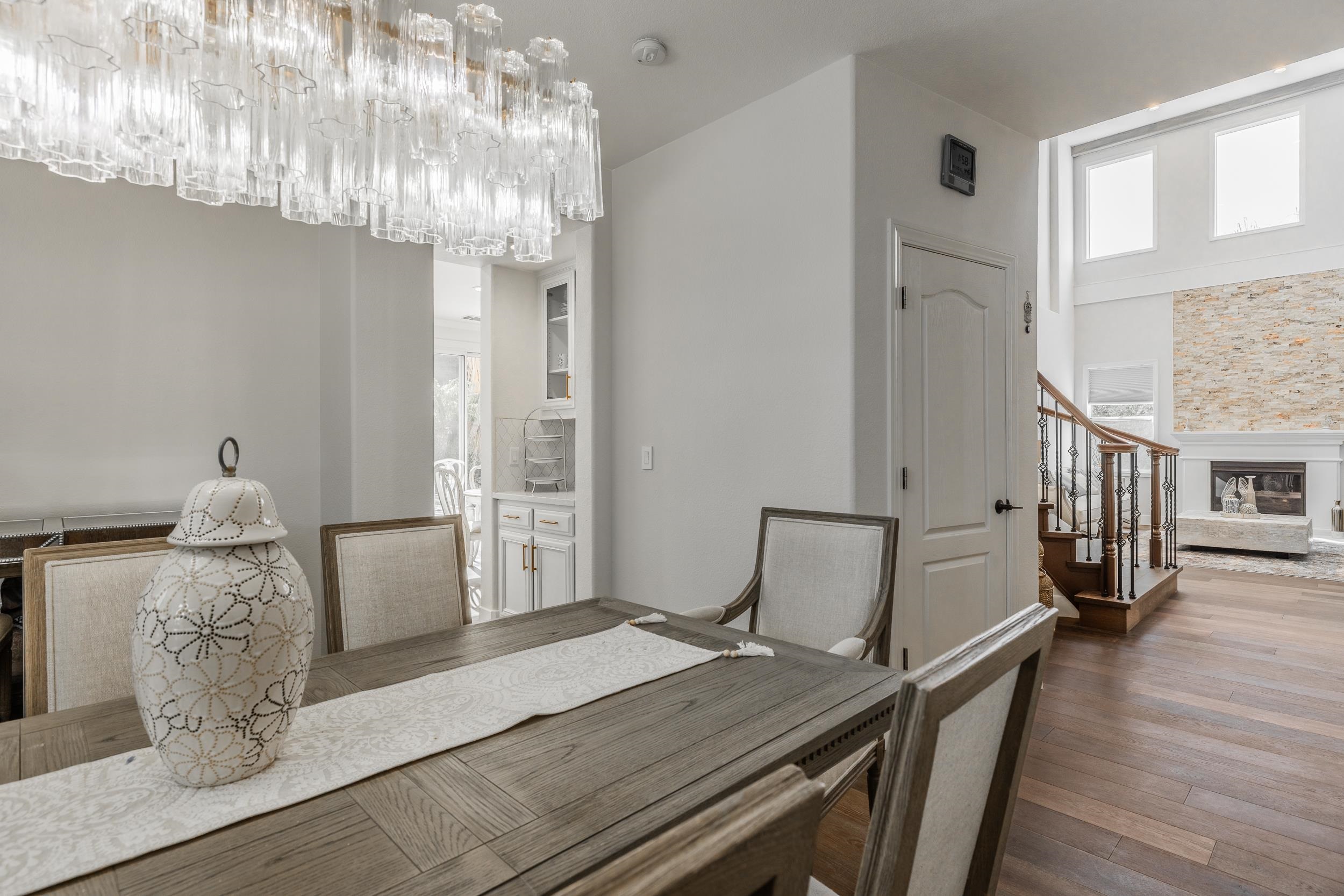 Detail Gallery Image 8 of 58 For 2626 Carmella Ct, San Jose,  CA 95135 - 6 Beds | 4/1 Baths