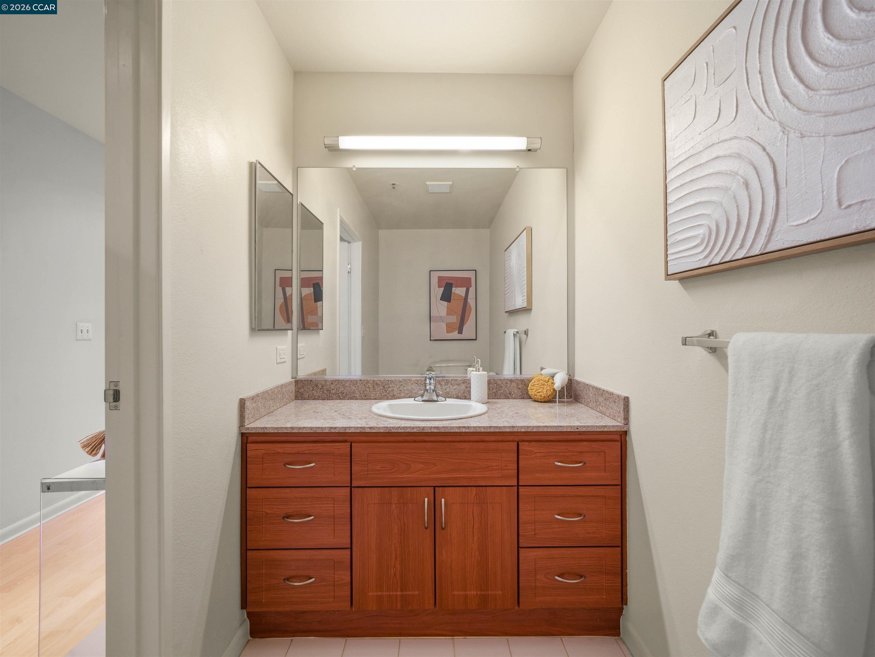 Detail Gallery Image 6 of 26 For 5855 Horton Street #526,  Emeryville,  CA 94608 - 1 Beds | 2 Baths