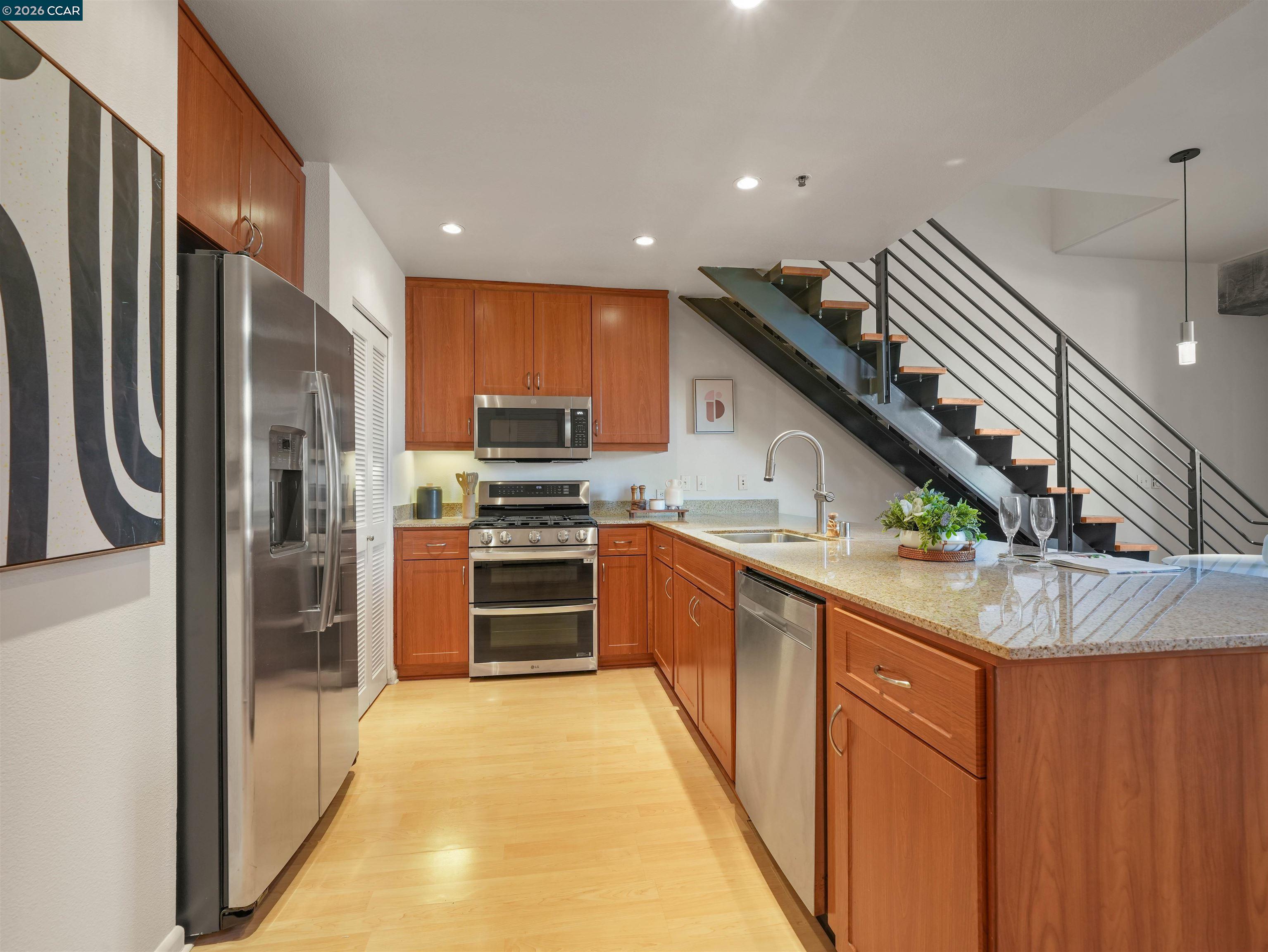 Photo #6: 41122463 Listing: Photo #6