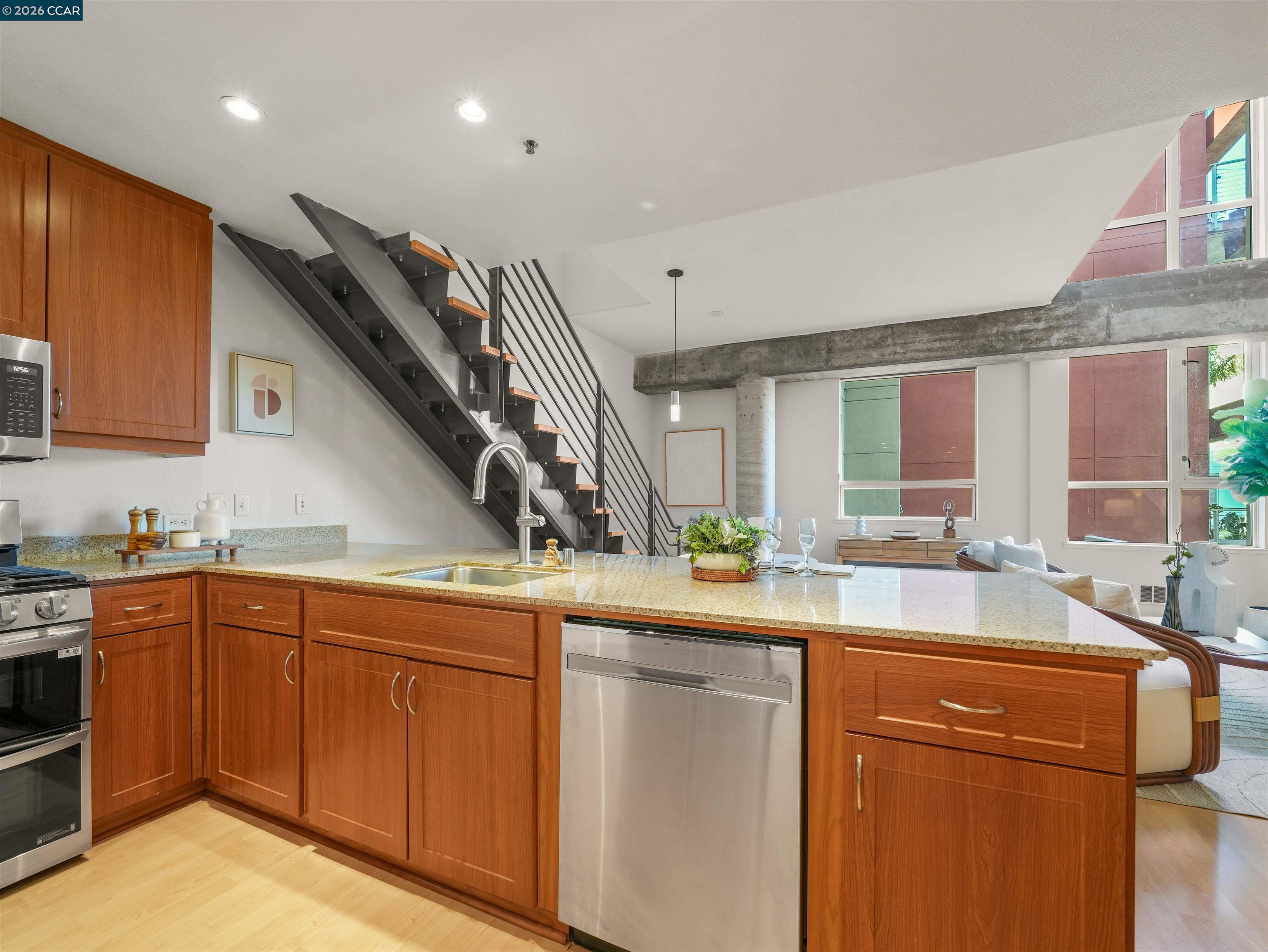 Detail Gallery Image 8 of 26 For 5855 Horton Street #526,  Emeryville,  CA 94608 - 1 Beds | 2 Baths